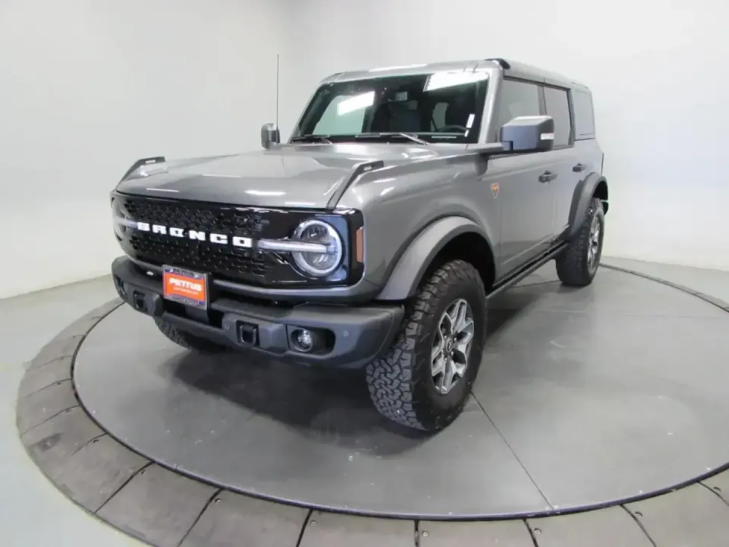 2025 /Black Onyx Ford Bronco Badlands (1FMEE9BP9SL) with an 2.7L V6 engine, 10A transmission, located at 12836 Highway 21, De Soto, MO, 63020, (636) 337-7777, 38.151867, -90.575615 - **Adventure Awaits: Discover the 2025 Ford Bronco Badlands at Pettus Ford Fredericktown!**<br /> <br /> Are you ready to take your weekends to the next level? The 2025 Ford Bronco Badlands is not just a vehicle; it's your ticket to memorable adventures, whether you're exploring rugged trails or crui - Photo#2