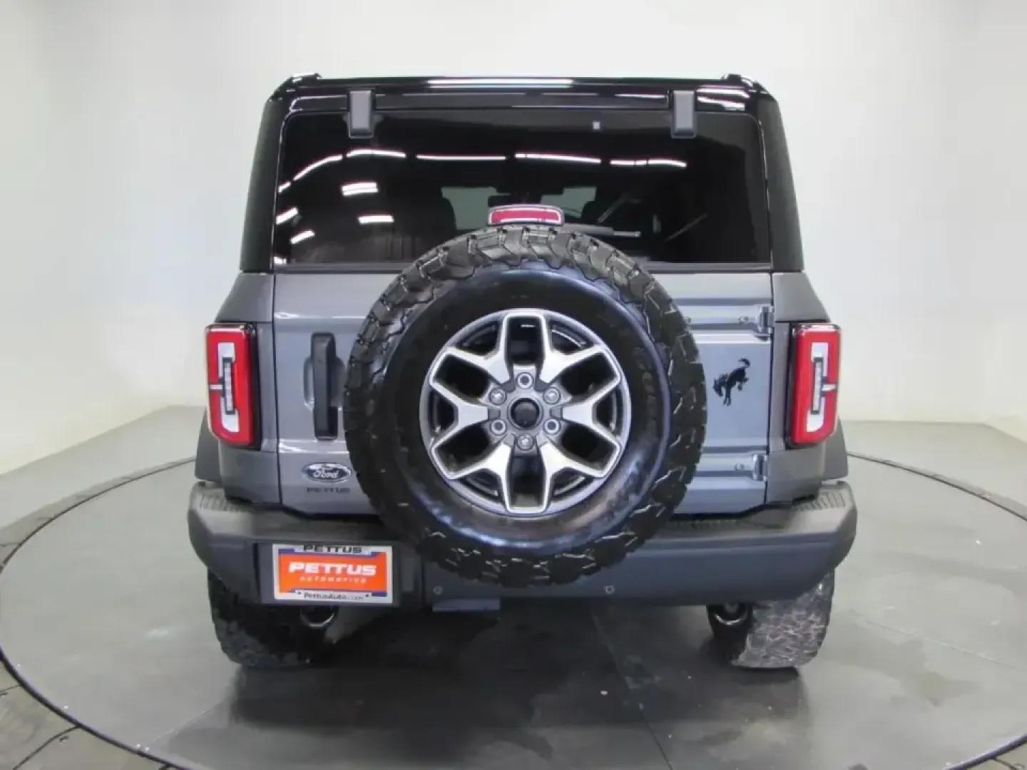 2025 /Black Onyx Ford Bronco Badlands (1FMEE9BP9SL) with an 2.7L V6 engine, 10A transmission, located at 12836 Highway 21, De Soto, MO, 63020, (636) 337-7777, 38.151867, -90.575615 - **Adventure Awaits: Discover the 2025 Ford Bronco Badlands at Pettus Ford Fredericktown!**<br /> <br /> Are you ready to take your weekends to the next level? The 2025 Ford Bronco Badlands is not just a vehicle; it's your ticket to memorable adventures, whether you're exploring rugged trails or crui - Photo#5