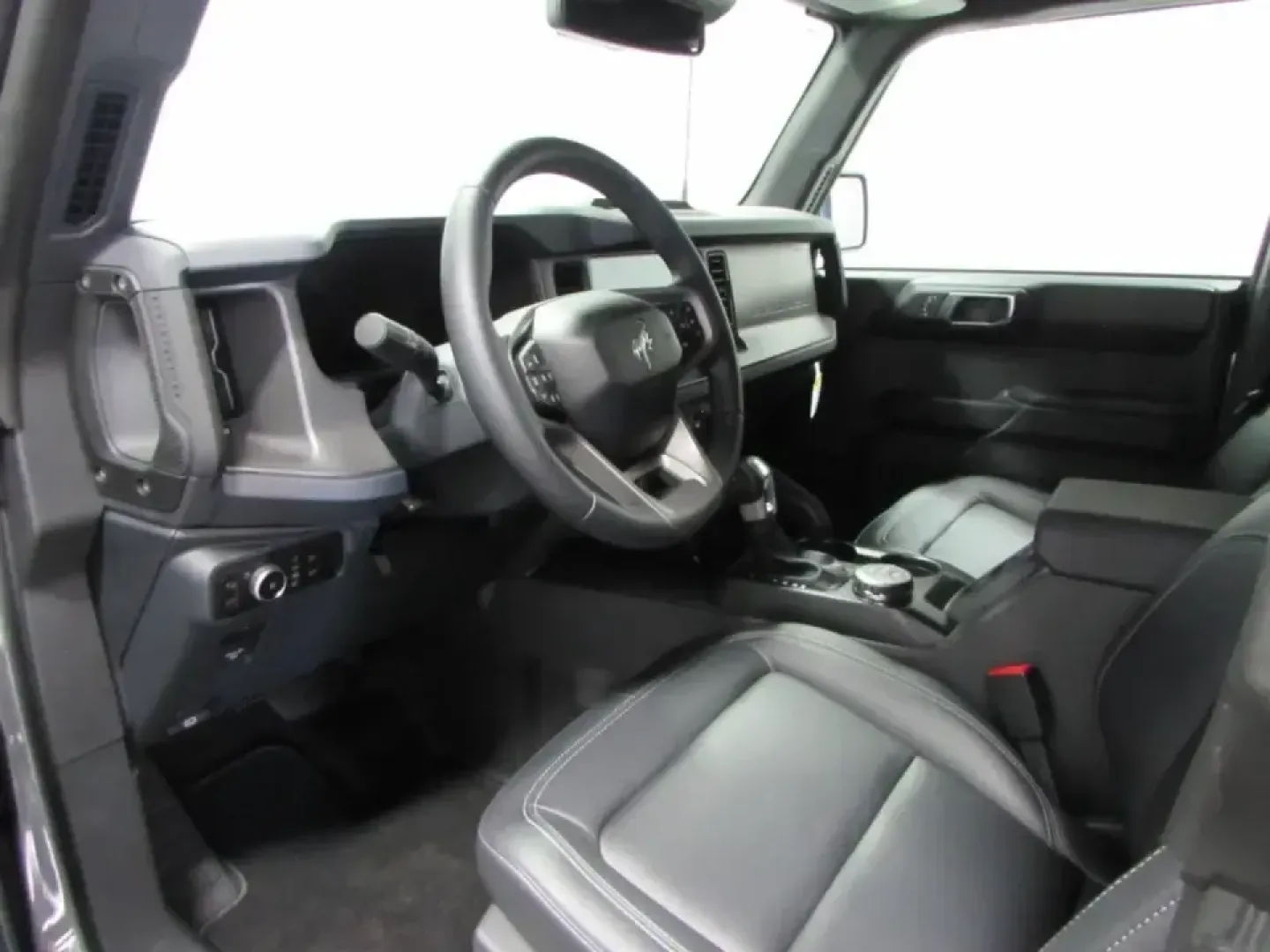 2025 /Black Onyx Ford Bronco Badlands (1FMEE9BP9SL) with an 2.7L V6 engine, 10A transmission, located at 12836 Highway 21, De Soto, MO, 63020, (636) 337-7777, 38.151867, -90.575615 - **Adventure Awaits: Discover the 2025 Ford Bronco Badlands at Pettus Ford Fredericktown!**<br /> <br /> Are you ready to take your weekends to the next level? The 2025 Ford Bronco Badlands is not just a vehicle; it's your ticket to memorable adventures, whether you're exploring rugged trails or crui - Photo#12