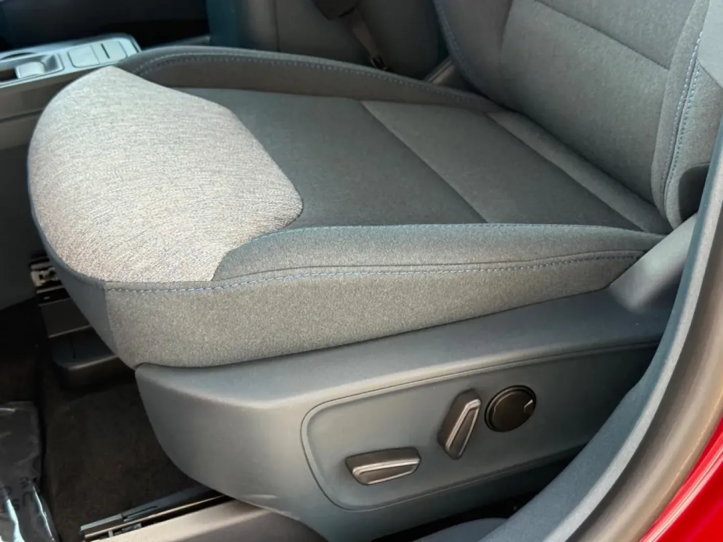2025 /Navy Pier/Aspen Gray Cloth Ford Maverick XLT (3FTTW8JA1SR) with an 2.0L engine, Automatic transmission, located at 141 Commercial Dr, Fredericktown, MO, 63645, (573) 783-6432, 37.570087, -90.320648 - **Embrace the Adventure: 2025 Ford Maverick XLT at Pettus Ford Fredericktown**<br /> <br /> Are you ready to elevate your lifestyle with a vehicle that blends utility, comfort, and style? Look no further than this stunning 2025 Ford Maverick XLT, perfect for anyone from the weekend warrior to the da - Photo#17