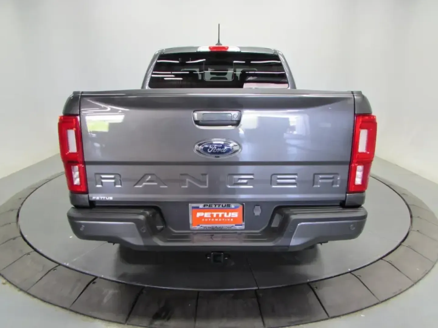 2019 /Medium Stone Ford Ranger Lariat (1FTER4FHXKL) with an 2.3L L4 DOHC 16V engine, Automatic transmission, located at 12836 Highway 21, De Soto, MO, 63020, (636) 337-7777, 38.151867, -90.575615 - Whether your weekends revolve around hauling gear to Washington State Park, towing a small trailer to a campsite, or simply making the daily commute on MO-21 feel more confident in any season, this **2019 Ford Ranger XL SuperCrew 4WD** is built for real-life Missouri miles. With a roomy crew cab for - Photo#5
