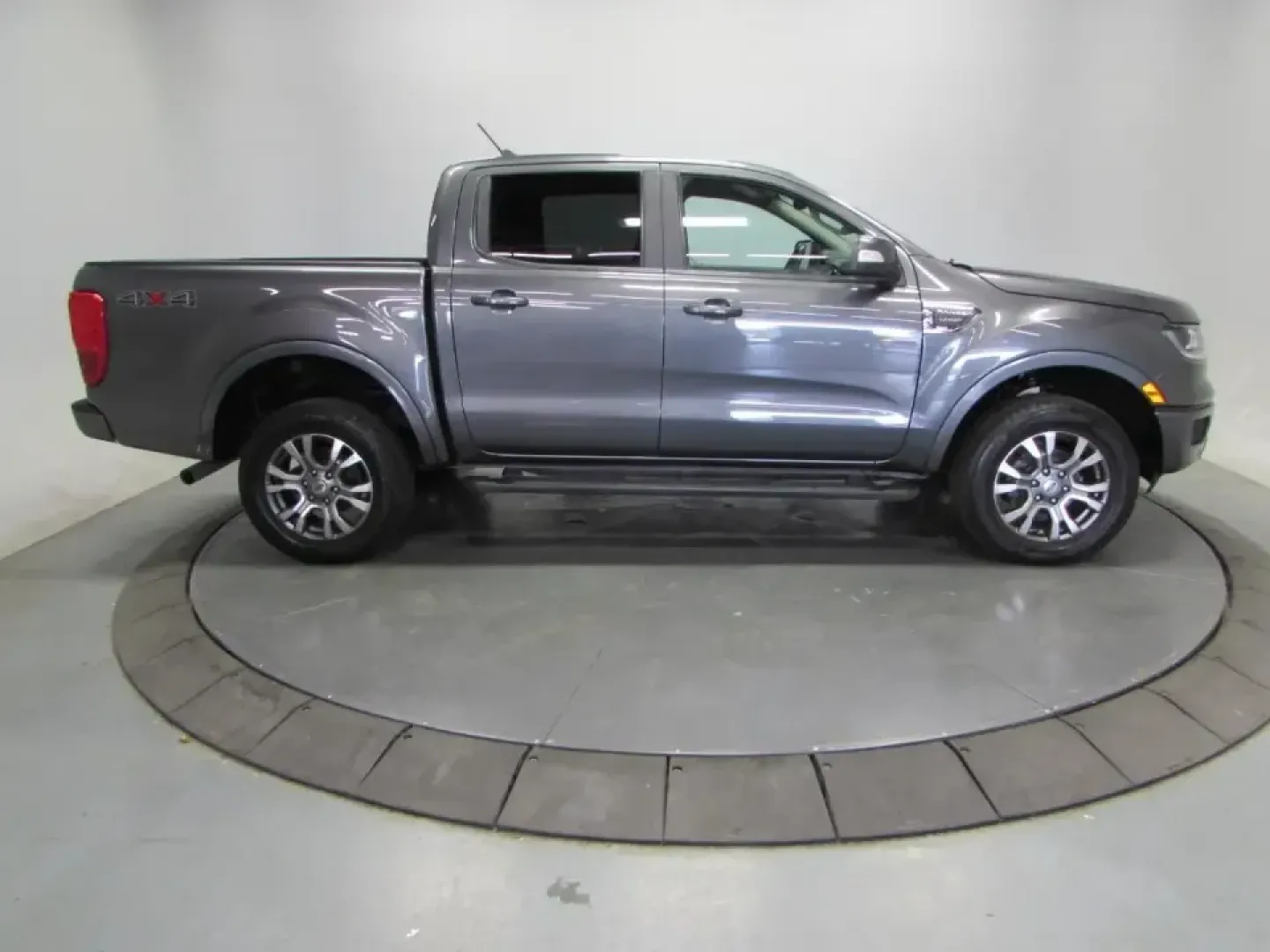 2019 /Medium Stone Ford Ranger Lariat (1FTER4FHXKL) with an 2.3L L4 DOHC 16V engine, Automatic transmission, located at 12836 Highway 21, De Soto, MO, 63020, (636) 337-7777, 38.151867, -90.575615 - Whether your weekends revolve around hauling gear to Washington State Park, towing a small trailer to a campsite, or simply making the daily commute on MO-21 feel more confident in any season, this **2019 Ford Ranger XL SuperCrew 4WD** is built for real-life Missouri miles. With a roomy crew cab for - Photo#7