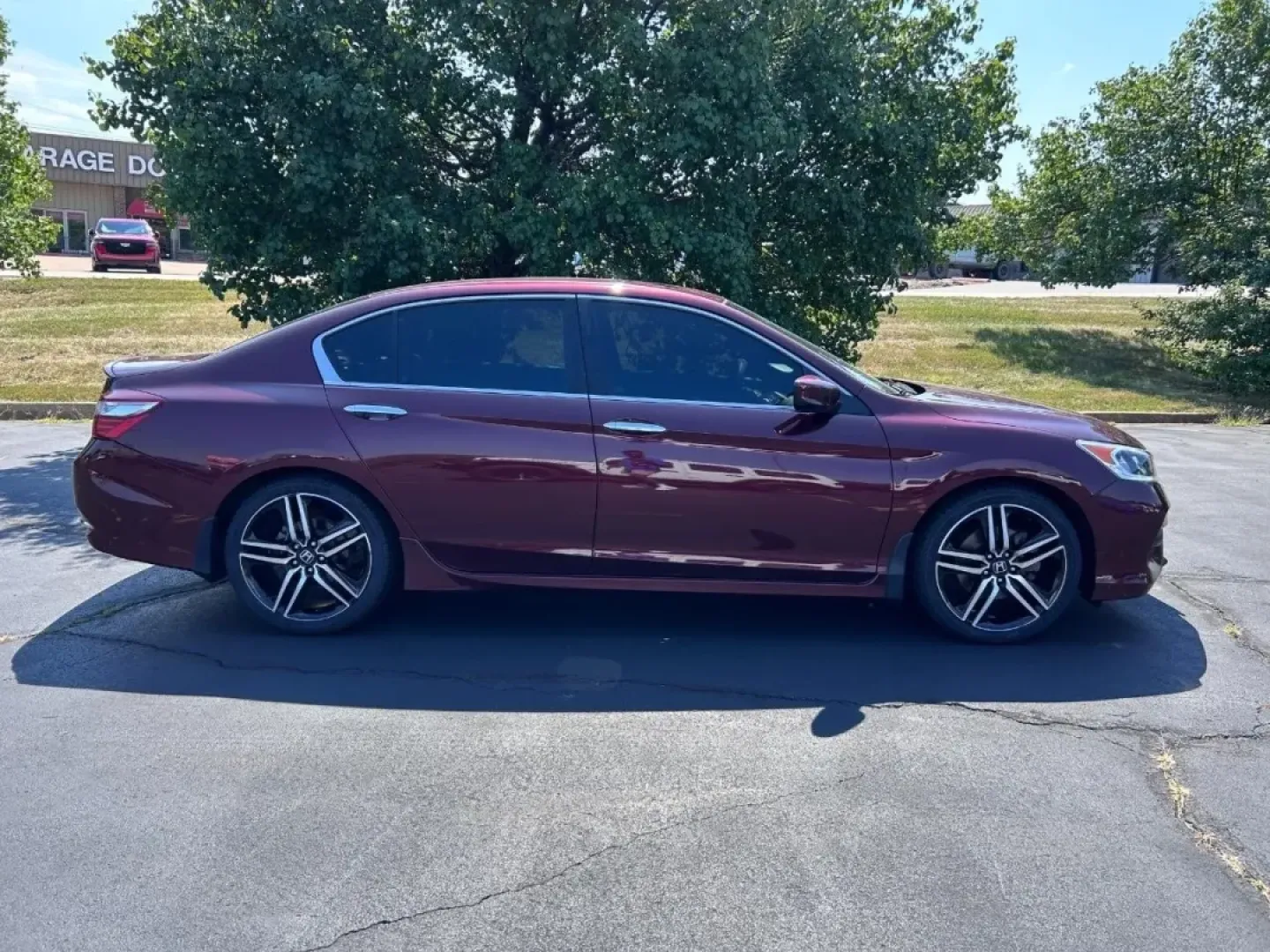 2016 /Black Leather Trimmed Honda Accord Sport (1HGCR2F54GA) with an 2.4L 16-Valve DOHC i-VTEC I-4 engine, Automatic transmission, located at 970 Woodlawn Dr., Farmington, MO, 63640, (573) 431-7800, 37.825642, -90.468674 - **Discover the Perfect Blend of Comfort and Efficiency with this 2016 Honda Accord Sedan at Pettus CDJR Farmington!**<br /> <br /> Are you seeking a reliable vehicle that effortlessly combines style, efficiency, and spaciousness for your daily commute or weekend getaways? Look no further! This 2016 - Photo#1