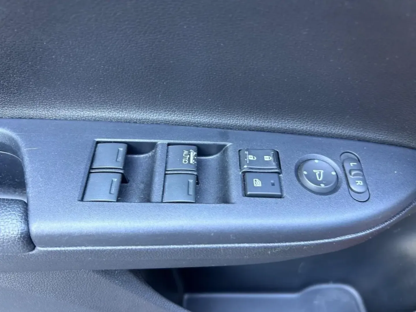 2016 /Black Leather Trimmed Honda Accord Sport (1HGCR2F54GA) with an 2.4L 16-Valve DOHC i-VTEC I-4 engine, Automatic transmission, located at 970 Woodlawn Dr., Farmington, MO, 63640, (573) 431-7800, 37.825642, -90.468674 - **Discover the Perfect Blend of Comfort and Efficiency with this 2016 Honda Accord Sedan at Pettus CDJR Farmington!**<br /> <br /> Are you seeking a reliable vehicle that effortlessly combines style, efficiency, and spaciousness for your daily commute or weekend getaways? Look no further! This 2016 - Photo#16