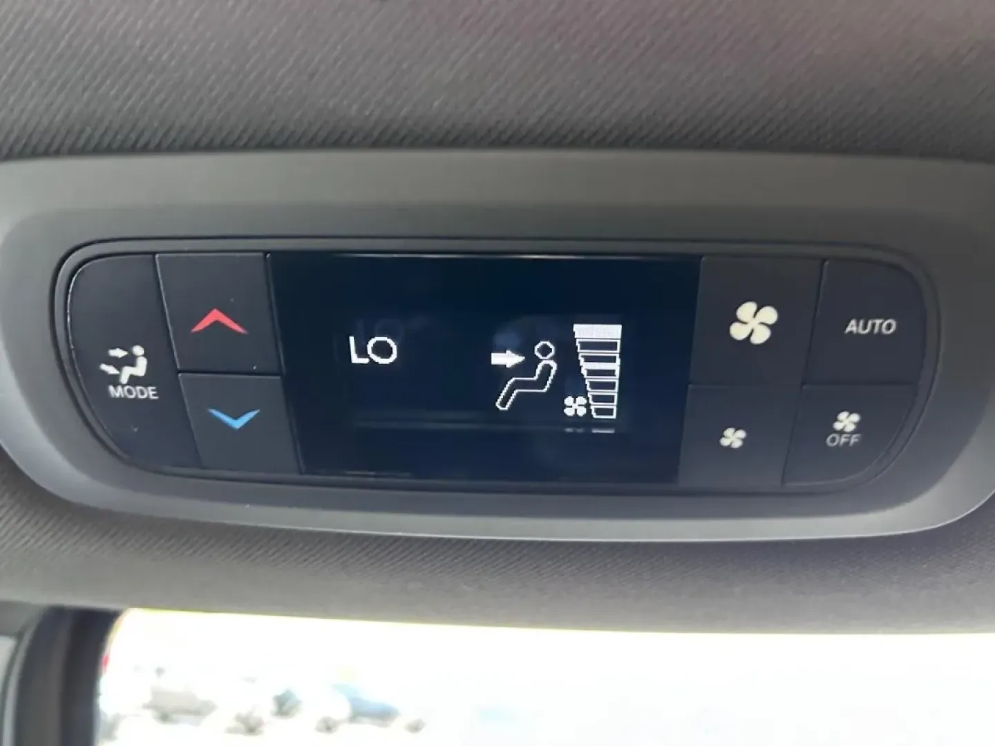 2025 /Black Leather Chrysler Pacifica Select (2C4RC1BG0SR) with an 3.6L V6 24V VVT UPG I engine, Automatic transmission, located at 970 Woodlawn Dr., Farmington, MO, 63640, (573) 431-7800, 37.825642, -90.468674 - **Discover Family Adventures with the 2025 Chrysler Pacifica at Pettus CDJR Farmington!**<br /> <br /> Are you looking for a vehicle that perfectly blends comfort, versatility, and style for your family? The 2025 Chrysler Pacifica is designed for busy families and weekend adventurers alike, making i - Photo#11