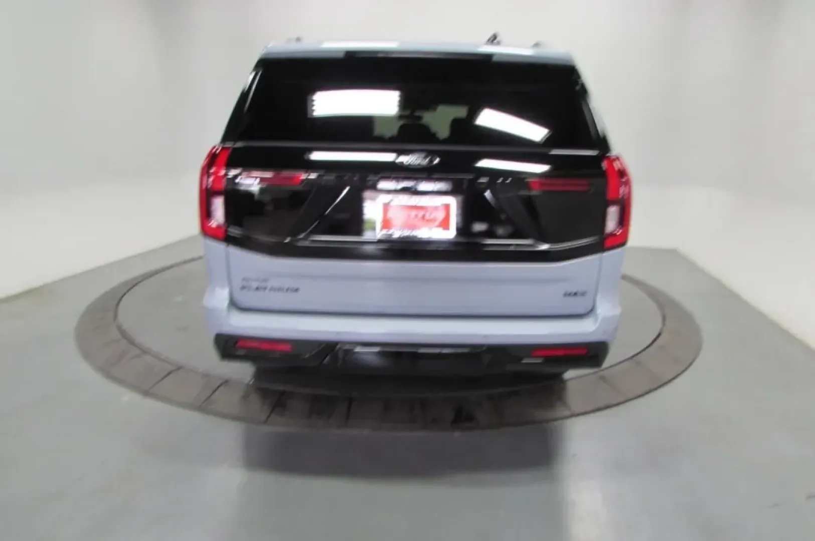 2025 /Black Onyx Leather Ford Expedition Max Platinum (1FMJK1MG4SE) with an 3.5L V6 Turbocharged engine, Automatic transmission, located at 12836 Highway 21, De Soto, MO, 63020, (636) 337-7777, 38.151867, -90.575615 - **Discover the Ultimate Family Adventure with the 2025 Ford Expedition Max Platinum at Pettus Ford De Soto!**<br /> <br /> Are you ready to elevate your family road trips or weekend getaways? Look no further than the stunning 2025 Ford Expedition Max Platinum. This luxurious SUV combines spacious co - Photo#6