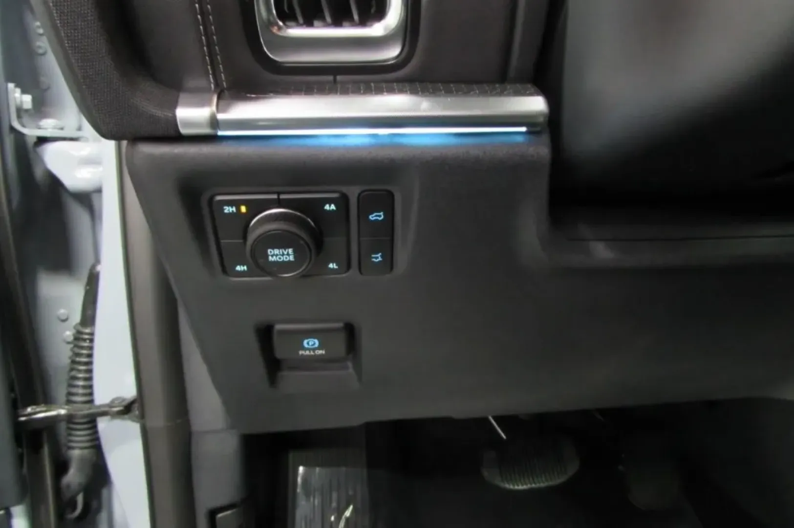 2025 /Black Onyx Leather Ford Expedition Max Platinum (1FMJK1MG4SE) with an 3.5L V6 Turbocharged engine, Automatic transmission, located at 12836 Highway 21, De Soto, MO, 63020, (636) 337-7777, 38.151867, -90.575615 - **Discover the Ultimate Family Adventure with the 2025 Ford Expedition Max Platinum at Pettus Ford De Soto!**<br /> <br /> Are you ready to elevate your family road trips or weekend getaways? Look no further than the stunning 2025 Ford Expedition Max Platinum. This luxurious SUV combines spacious co - Photo#12