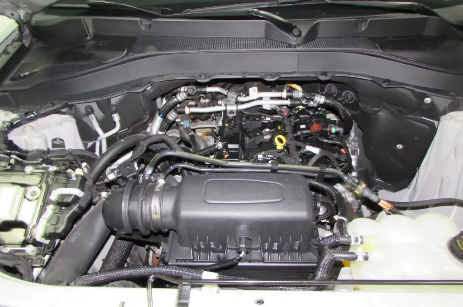2022 /Ebony Ford Explorer XLT (1FMSK8DH9NG) with an Other engine, Automatic transmission, located at 12836 Highway 21, De Soto, MO, 63020, (636) 337-7777, 38.151867, -90.575615 - ### Adventure Awaits with This 2022 Ford Explorer XLT at Pettus Ford De Soto!<br /> <br /> If you're searching for the perfect blend of style, utility, and performance in a family-friendly SUV, look no further than this stunning 2022 Ford Explorer XLT. This versatile vehicle is designed to make ever - Photo#8