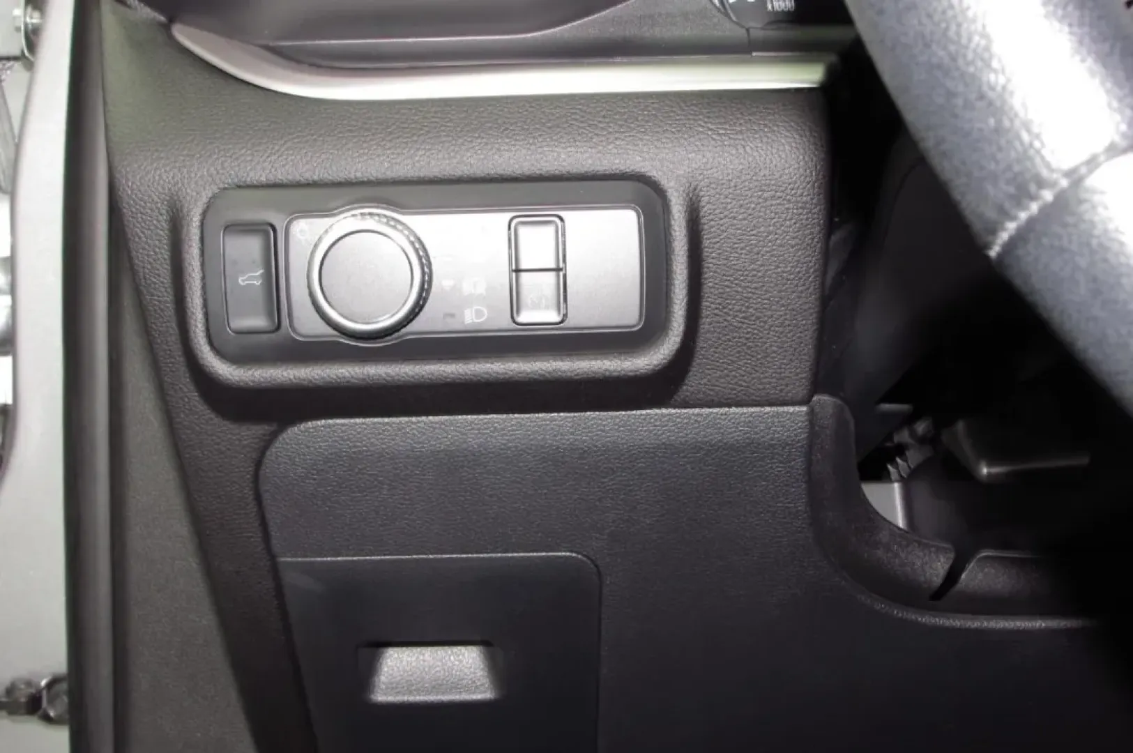 2022 /Ebony Ford Explorer XLT (1FMSK8DH9NG) with an Other engine, Automatic transmission, located at 12836 Highway 21, De Soto, MO, 63020, (636) 337-7777, 38.151867, -90.575615 - ### Adventure Awaits with This 2022 Ford Explorer XLT at Pettus Ford De Soto!<br /> <br /> If you're searching for the perfect blend of style, utility, and performance in a family-friendly SUV, look no further than this stunning 2022 Ford Explorer XLT. This versatile vehicle is designed to make ever - Photo#14