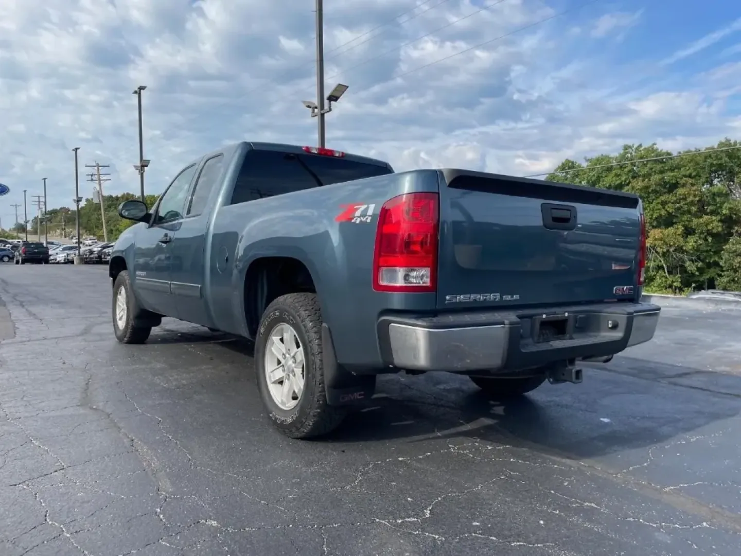 2013 /Ebony GMC Sierra 1500 SLE (1GTR2VE78DZ) with an Other engine, located at 12836 Highway 21, De Soto, MO, 63020, (636) 337-7777, 38.151867, -90.575615 - **Conquer Every Road with This 2013 GMC Sierra 1500 Your Adventure Awaits!**<br /> <br /> Are you ready to elevate your weekend adventures or tackle your daily commutes with confidence? Look no further than this stunning 2013 GMC Sierra 1500, now available at Pettus Ford De Soto. Whether you're a g - Photo#2
