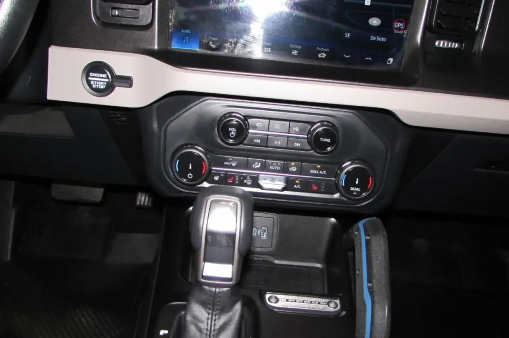 2022 /Black Onyx Ford Bronco Wildtrak (1FMEE5DP0NL) with an Other engine, located at 12836 Highway 21, De Soto, MO, 63020, (636) 337-7777, 38.151867, -90.575615 - Looking for the ultimate adventure companion that won't break the bank? Look no further than this stunning 2022 Ford Bronco, perfect for weekend escapades or daily commutes. With its rugged design and advanced features, this quality used vehicle is ready to take you wherever the road leads. Whether - Photo#18
