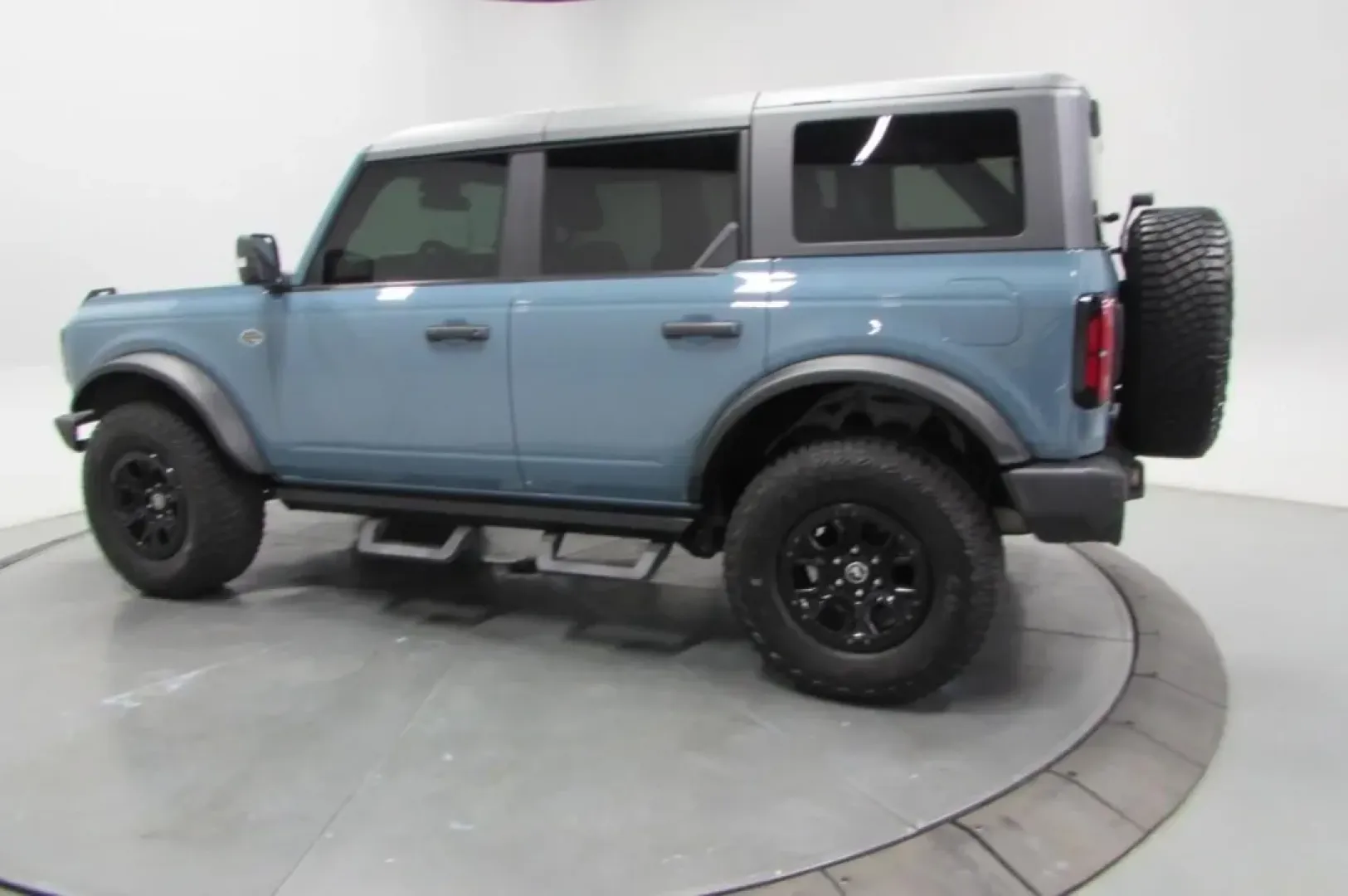 2022 /Black Onyx Ford Bronco Wildtrak (1FMEE5DP0NL) with an Other engine, located at 12836 Highway 21, De Soto, MO, 63020, (636) 337-7777, 38.151867, -90.575615 - Looking for the ultimate adventure companion that won't break the bank? Look no further than this stunning 2022 Ford Bronco, perfect for weekend escapades or daily commutes. With its rugged design and advanced features, this quality used vehicle is ready to take you wherever the road leads. Whether - Photo#3