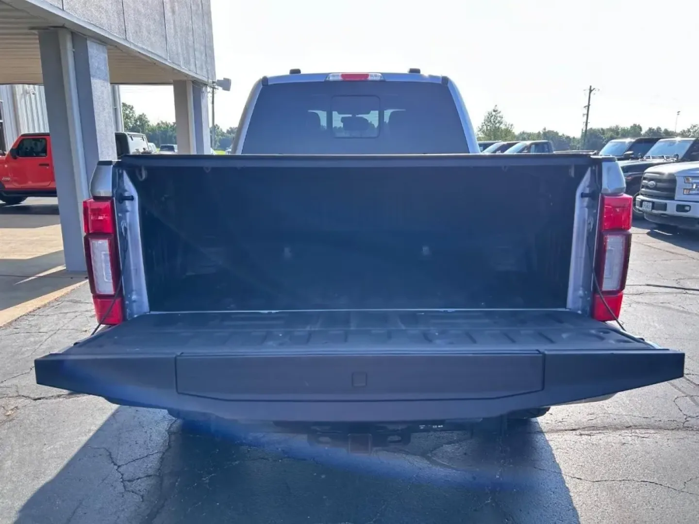 2021 /Black Leather Ford F-250SD Lariat (1FT7W2BT1ME) with an 6.7L engine, located at 141 Commercial Dr, Fredericktown, MO, 63645, (573) 783-6432, 37.570087, -90.320648 - **Unleash Your Adventurous Spirit with the 2021 Ford Super Duty F-250 SRW** <br /> <br /> Are you ready to elevate your weekend adventures or tackle tough job sites with ease? Look no further than this robust 2021 Ford Super Duty F-250 SRW, available now at Pettus Ford Fredericktown! This truck is n - Photo#4