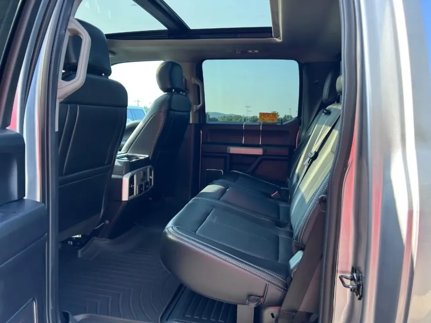 2021 /Black Leather Ford F-250SD Lariat (1FT7W2BT1ME) with an 6.7L engine, located at 141 Commercial Dr, Fredericktown, MO, 63645, (573) 783-6432, 37.570087, -90.320648 - **Unleash Your Adventurous Spirit with the 2021 Ford Super Duty F-250 SRW** <br /> <br /> Are you ready to elevate your weekend adventures or tackle tough job sites with ease? Look no further than this robust 2021 Ford Super Duty F-250 SRW, available now at Pettus Ford Fredericktown! This truck is n - Photo#8