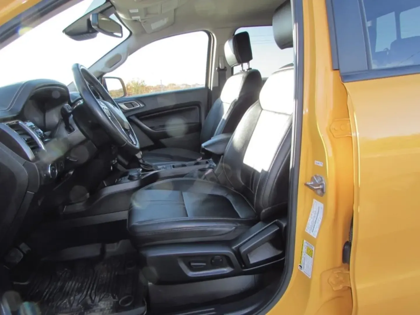 2021 /Ebony Ford Ranger Lariat (1FTER4FH2ML) with an Other engine, Automatic transmission, located at 12836 Highway 21, De Soto, MO, 63020, (636) 337-7777, 38.151867, -90.575615 - **Unleash Adventure with the 2021 Ford Ranger: Your Perfect Companion for Weekend Getaways!**<br /> <br /> Are you ready to elevate your lifestyle with a robust vehicle that's as adventurous as you are? Look no further than this exceptional 2021 Ford Ranger, available now at Pettus Ford De Soto. Per - Photo#12