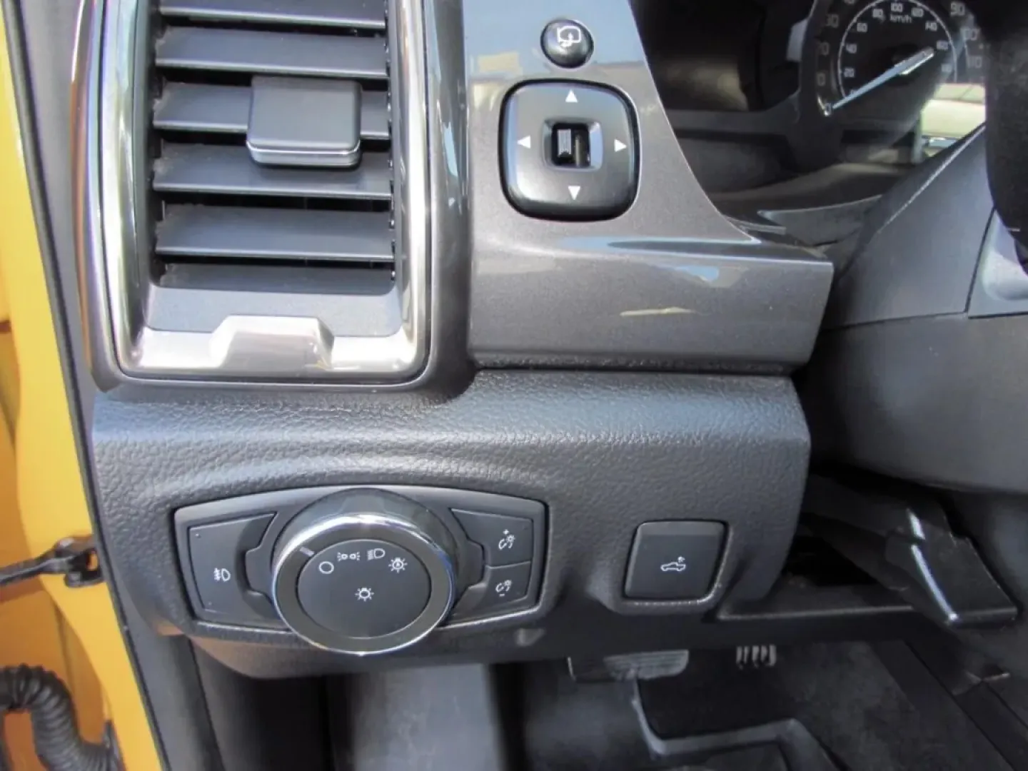 2021 /Ebony Ford Ranger Lariat (1FTER4FH2ML) with an Other engine, Automatic transmission, located at 12836 Highway 21, De Soto, MO, 63020, (636) 337-7777, 38.151867, -90.575615 - **Unleash Adventure with the 2021 Ford Ranger: Your Perfect Companion for Weekend Getaways!**<br /> <br /> Are you ready to elevate your lifestyle with a robust vehicle that's as adventurous as you are? Look no further than this exceptional 2021 Ford Ranger, available now at Pettus Ford De Soto. Per - Photo#13