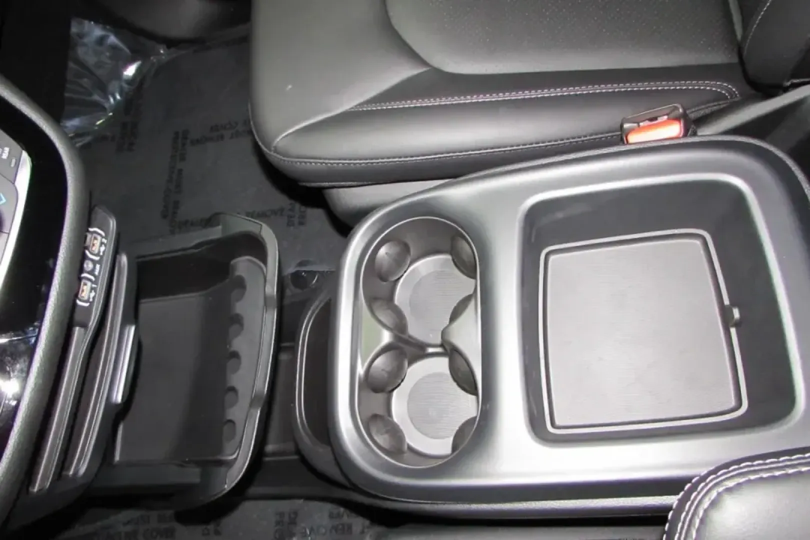 2025 /Black Leather Chrysler Pacifica Select (2C4RC1BG3SR) with an Other engine, Automatic transmission, located at 12830 Highway 21, De Soto, MO, 63020, (636) 337-7777, 38.153099, -90.573624 - NEW 2025 Chrysler Pacifica Select from Pettus Chrysler Dodge Jeep Ram De Soto, De Soto MO. - Photo#20