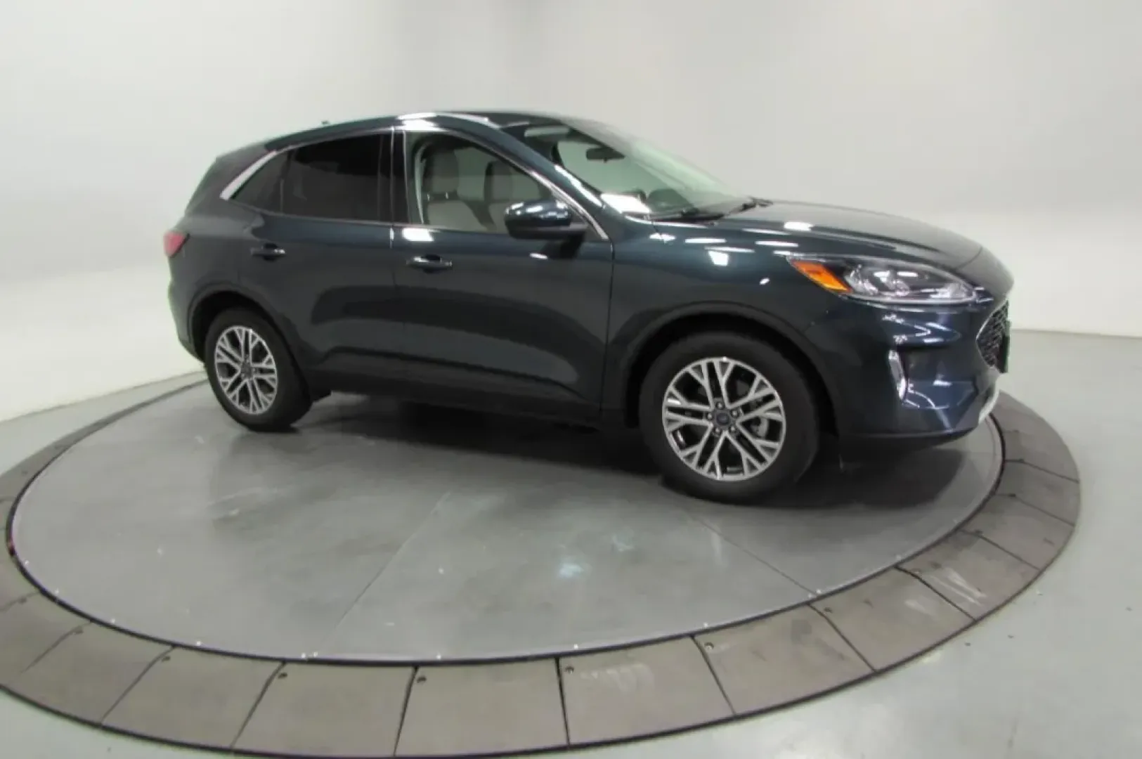 2022 /Sandstone Ford Escape SEL (1FMCU0H60NU) with an Other engine, Automatic transmission, located at 12836 Highway 21, De Soto, MO, 63020, (636) 337-7777, 38.151867, -90.575615 - **Embrace Adventure with the 2022 Ford Escape SEL! Perfect for Your Next Journey!**<br /> <br /> Are you searching for a vehicle that fits both your adventurous spirit and your everyday needs? Look no further than the 2022 Ford Escape SEL, a versatile SUV that combines comfort, efficiency, and style - Photo#3
