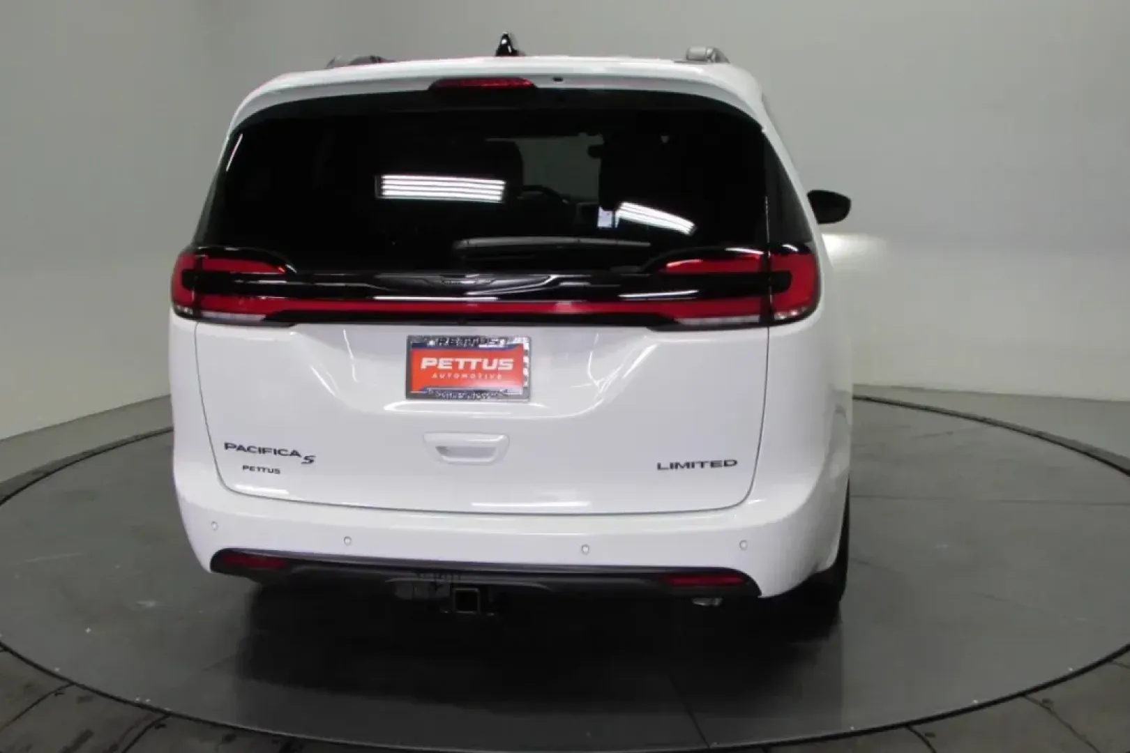 2025 /Black Leather Chrysler Pacifica Limited (2C4RC1GG0SR) with an Other engine, Automatic transmission, located at 12830 Highway 21, De Soto, MO, 63020, (636) 337-7777, 38.153099, -90.573624 - NEW 2025 Chrysler Pacifica Limited from Pettus Chrysler Dodge Jeep Ram De Soto, De Soto MO. - Photo#6