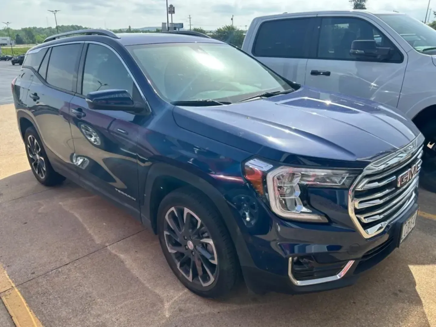 2022 GMC Terrain SLT (3GKALVEV4NL) with an 1.5L Turbocharged engine, located at 970 Woodlawn Dr., Farmington, MO, 63640, (573) 431-7800, 37.825642, -90.468674 - USED 2022 GMC Terrain SLT from Pettus CDJR Farmington, Farmington MO. - Photo#1