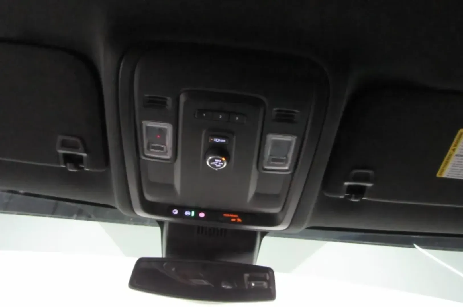 2023 /Jet Black Leather GMC Yukon SLT (1GKS2BKD7PR) with an Other engine, located at 12836 Highway 21, De Soto, MO, 63020, (636) 337-7777, 38.151867, -90.575615 - Are you ready to level up your family adventures or weekend getaways? Look no further than this stunning 2023 GMC Yukon SLT, available now at Pettus Ford De Soto. This SUV is tailored for those who seek comfort, style, and the capability to tackle both everyday commutes and off-the-beaten-path excur - Photo#18
