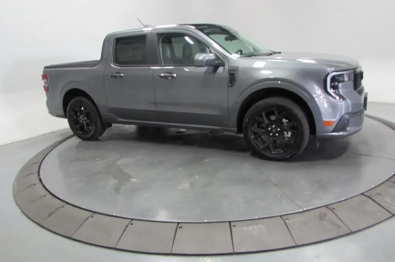 2025 /Black Onyx Ford Maverick Lobo Standard (3FTCW8TA4SR) with an 2.0L EcoBoost engine, Automatic transmission, located at 12836 Highway 21, De Soto, MO, 63020, (636) 337-7777, 38.151867, -90.575615 - **Unleash Your Adventures with the 2025 Ford Maverick Lobo Standard at Pettus Ford De Soto!** <br /> <br /> Are you ready to elevate your lifestyle with a vehicle that combines rugged capability with modern comfort? The 2025 Ford Maverick Lobo Standard is your perfect partner for weekend adventures, - Photo#3