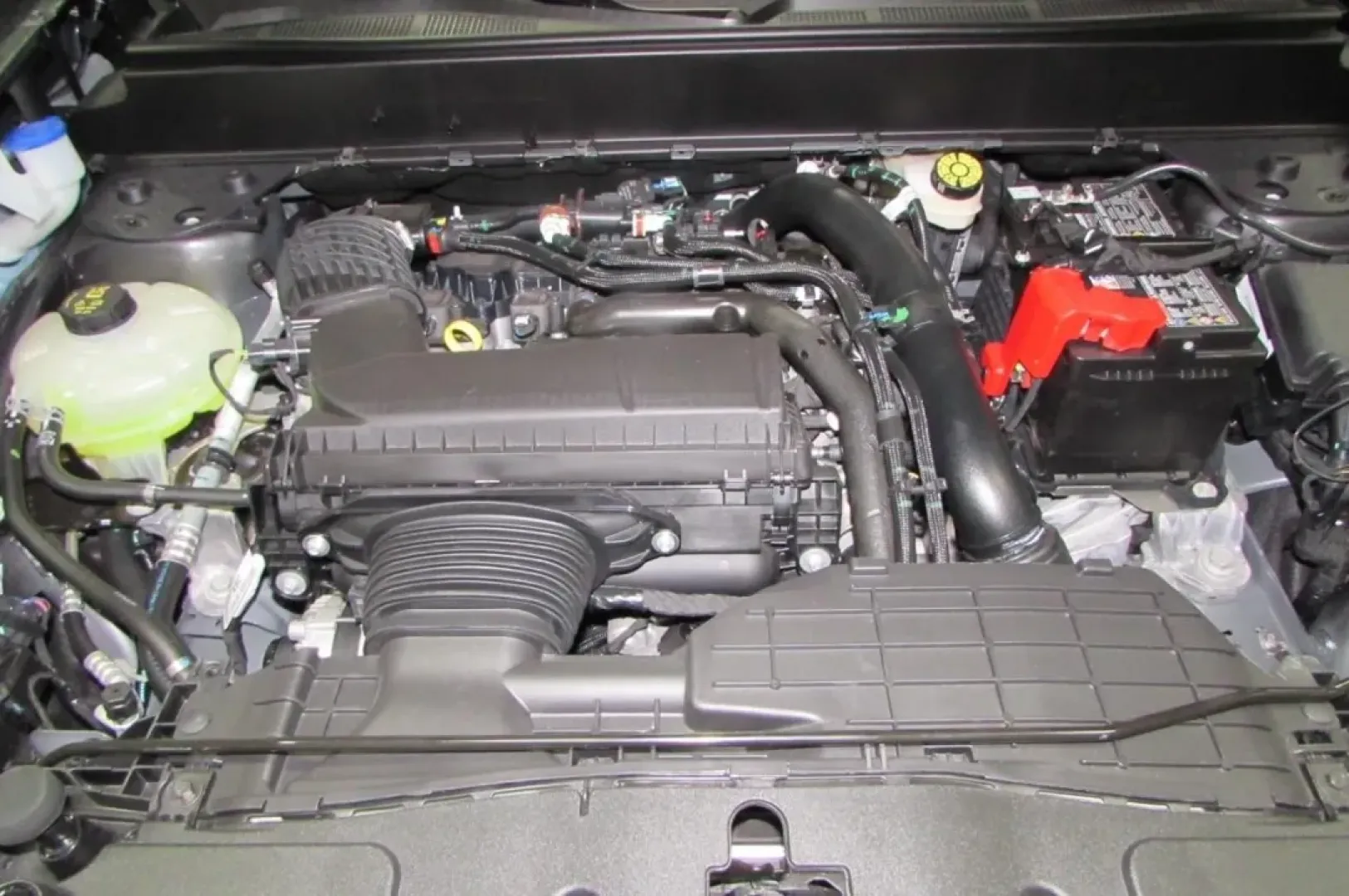 2025 /Black Onyx Ford Maverick Lobo Standard (3FTCW8TA4SR) with an 2.0L EcoBoost engine, Automatic transmission, located at 12836 Highway 21, De Soto, MO, 63020, (636) 337-7777, 38.151867, -90.575615 - **Unleash Your Adventures with the 2025 Ford Maverick Lobo Standard at Pettus Ford De Soto!** <br /> <br /> Are you ready to elevate your lifestyle with a vehicle that combines rugged capability with modern comfort? The 2025 Ford Maverick Lobo Standard is your perfect partner for weekend adventures, - Photo#8