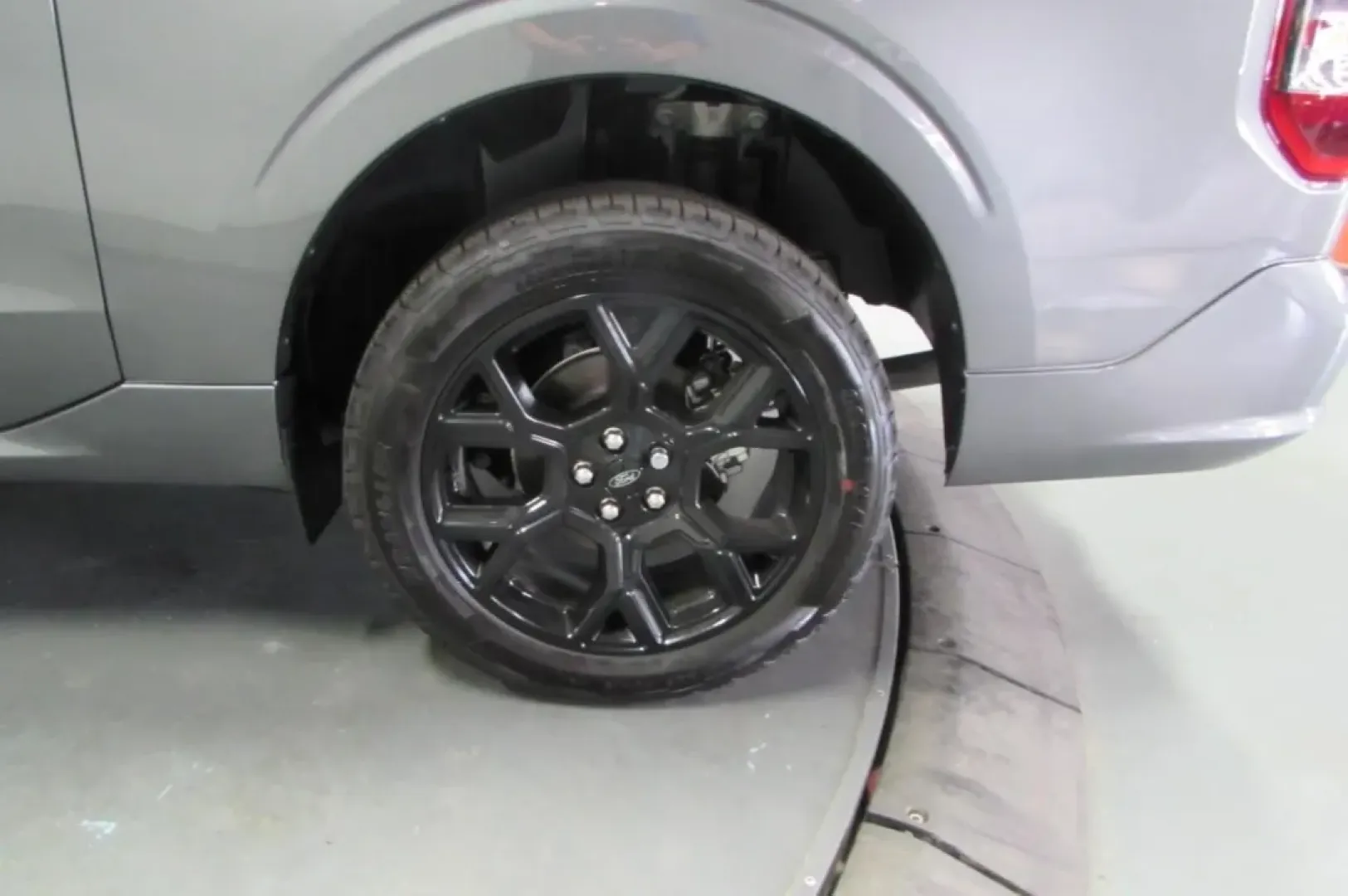 2025 /Black Onyx Ford Maverick Lobo Standard (3FTCW8TA4SR) with an 2.0L EcoBoost engine, Automatic transmission, located at 12836 Highway 21, De Soto, MO, 63020, (636) 337-7777, 38.151867, -90.575615 - **Unleash Your Adventures with the 2025 Ford Maverick Lobo Standard at Pettus Ford De Soto!** <br /> <br /> Are you ready to elevate your lifestyle with a vehicle that combines rugged capability with modern comfort? The 2025 Ford Maverick Lobo Standard is your perfect partner for weekend adventures, - Photo#9