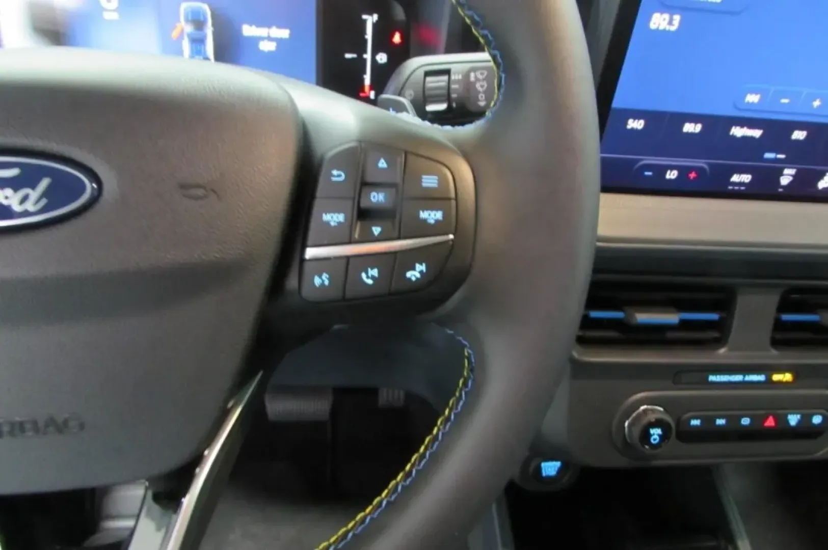 2025 /Black Onyx Ford Maverick Lobo Standard (3FTCW8TA4SR) with an 2.0L EcoBoost engine, Automatic transmission, located at 12836 Highway 21, De Soto, MO, 63020, (636) 337-7777, 38.151867, -90.575615 - **Unleash Your Adventures with the 2025 Ford Maverick Lobo Standard at Pettus Ford De Soto!** <br /> <br /> Are you ready to elevate your lifestyle with a vehicle that combines rugged capability with modern comfort? The 2025 Ford Maverick Lobo Standard is your perfect partner for weekend adventures, - Photo#17