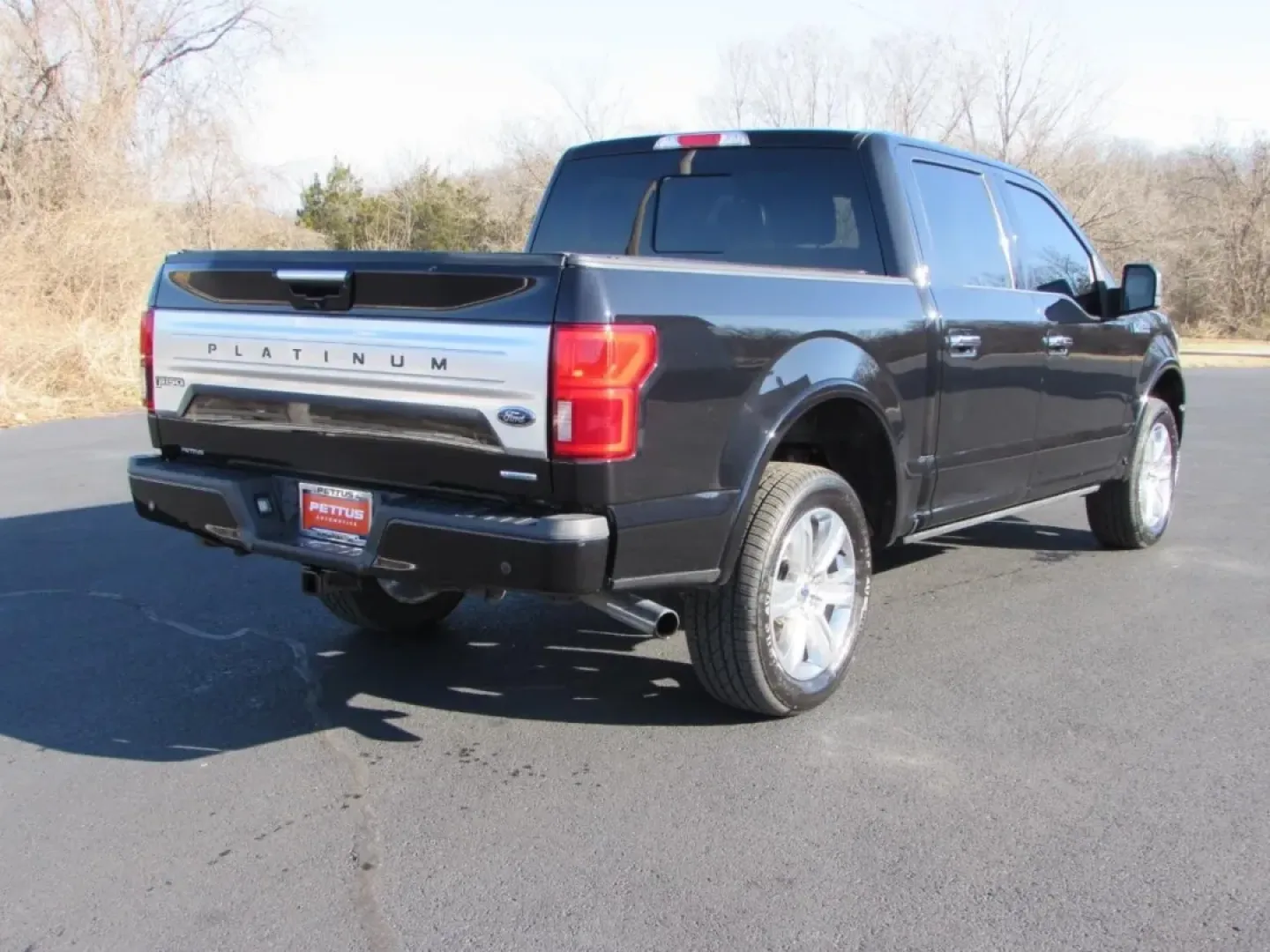 2019 /Black Ford F-150 Platinum (1FTEW1E40KF) with an 3.5L V6 TURBO engine, 6A transmission, located at 12836 Highway 21, De Soto, MO, 63020, (636) 337-7777, 38.151867, -90.575615 - **Elevate Your Adventures with the 2019 Ford F-150: The Ultimate Truck for Every Lifestyle!**<br /> <br /> If you're on the hunt for a vehicle that masterfully balances rugged capability with everyday comfort, look no further than this remarkable 2019 Ford F-150, available now at Pettus Ford De Soto - Photo#6