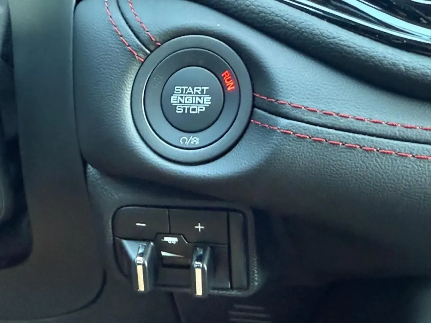 2025 /Red/Black/Ebony Leather Dodge Durango GT Plus (1C4RDJDGXSC) with an 3.6L V6 24V VVT UPG I engine, Automatic transmission, located at 970 Woodlawn Dr., Farmington, MO, 63640, (573) 431-7800, 37.825642, -90.468674 - Experience the thrill of the open road with the 2025 Dodge Durango, a perfect SUV for those who crave adventure without sacrificing comfort and safety. Imagine family weekend getaways, road trips with friends, or daily commutes made enjoyable with this versatile powerhouse. At Pettus CDJR Farmington - Photo#12