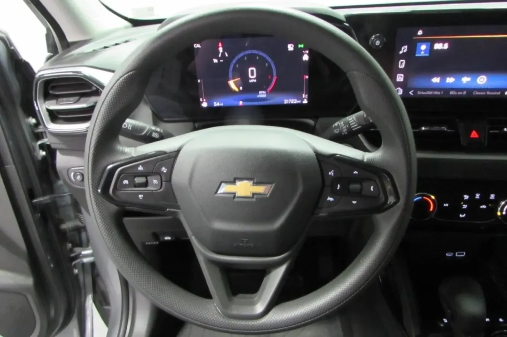 2024 /Jet Black/Medium Ash Gray Clot Chevrolet TrailBlazer LT (KL79MPSL8RB) with an Other engine, Automatic transmission, located at 12830 Highway 21, De Soto, MO, 63020, (636) 337-7777, 38.153099, -90.573624 - **Discover Your Next Adventure with the 2024 Chevrolet Trailblazer LT at Pettus CDJR DeSoto!**<br /> <br /> Are you ready to elevate your everyday lifestyle? Whether you're commuting to work, shuttling the kids, or prepping for weekend adventures, the 2024 Chevrolet Trailblazer LT is the perfect SUV - Photo#13