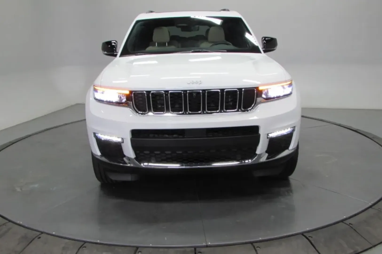 2025 /Wicker Beige/Black Jeep Grand Cherokee Limited (1C4RJKBG4S8) with an Other engine, located at 12830 Highway 21, De Soto, MO, 63020, (636) 337-7777, 38.153099, -90.573624 - Experience the ultimate in versatility and adventure with the 2025 Jeep Grand Cherokee Limited, now available at Pettus CDJR DeSoto, your trusted OEM dealership located at 12830 Highway 21, De Soto, MO 63020. This SUV is not just a vehicle; it's a lifestyle choice that perfectly blends comfort, capa - Photo#1