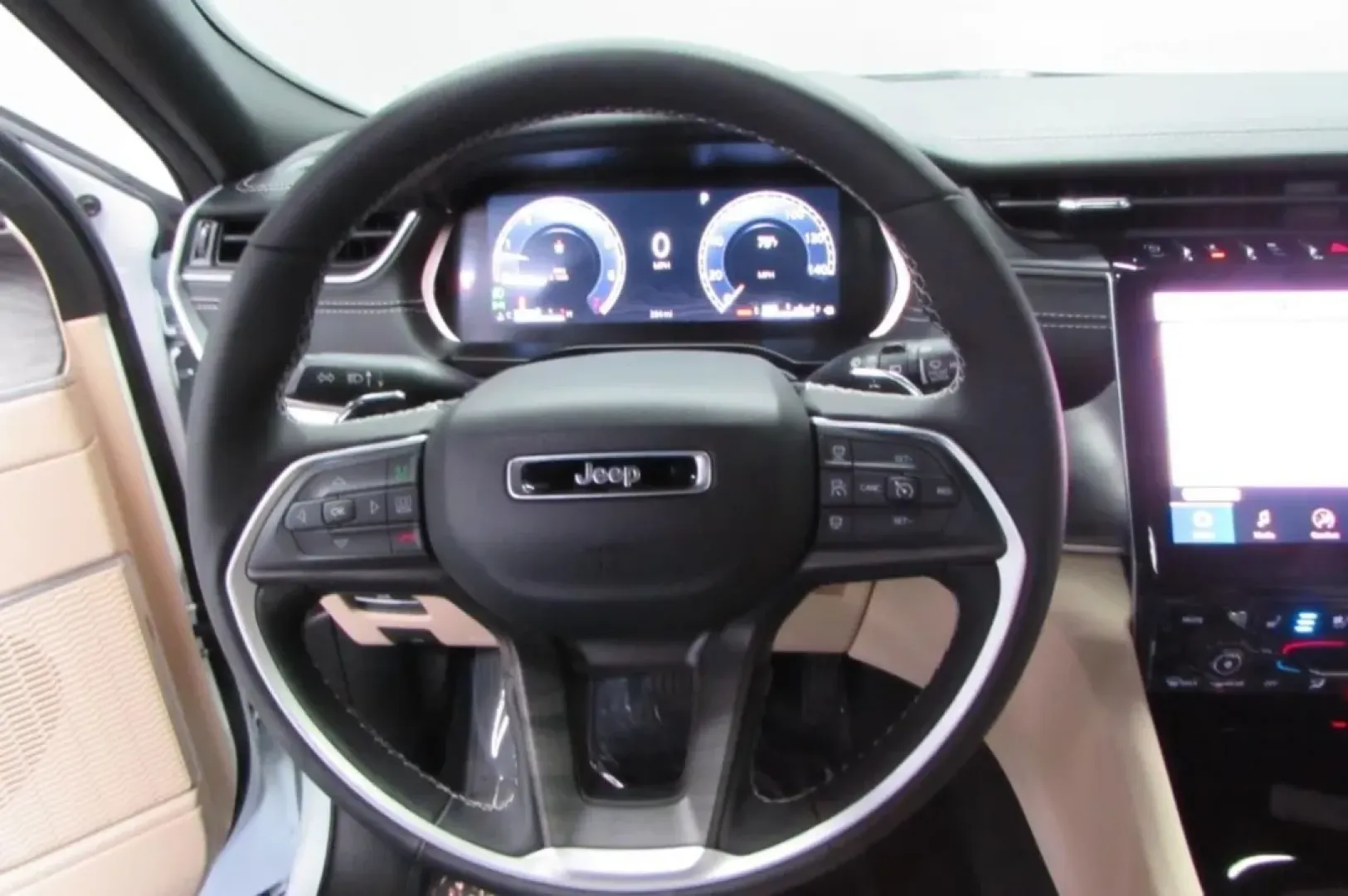 2025 /Wicker Beige/Black Jeep Grand Cherokee Limited (1C4RJKBG4S8) with an Other engine, located at 12830 Highway 21, De Soto, MO, 63020, (636) 337-7777, 38.153099, -90.573624 - Experience the ultimate in versatility and adventure with the 2025 Jeep Grand Cherokee Limited, now available at Pettus CDJR DeSoto, your trusted OEM dealership located at 12830 Highway 21, De Soto, MO 63020. This SUV is not just a vehicle; it's a lifestyle choice that perfectly blends comfort, capa - Photo#13