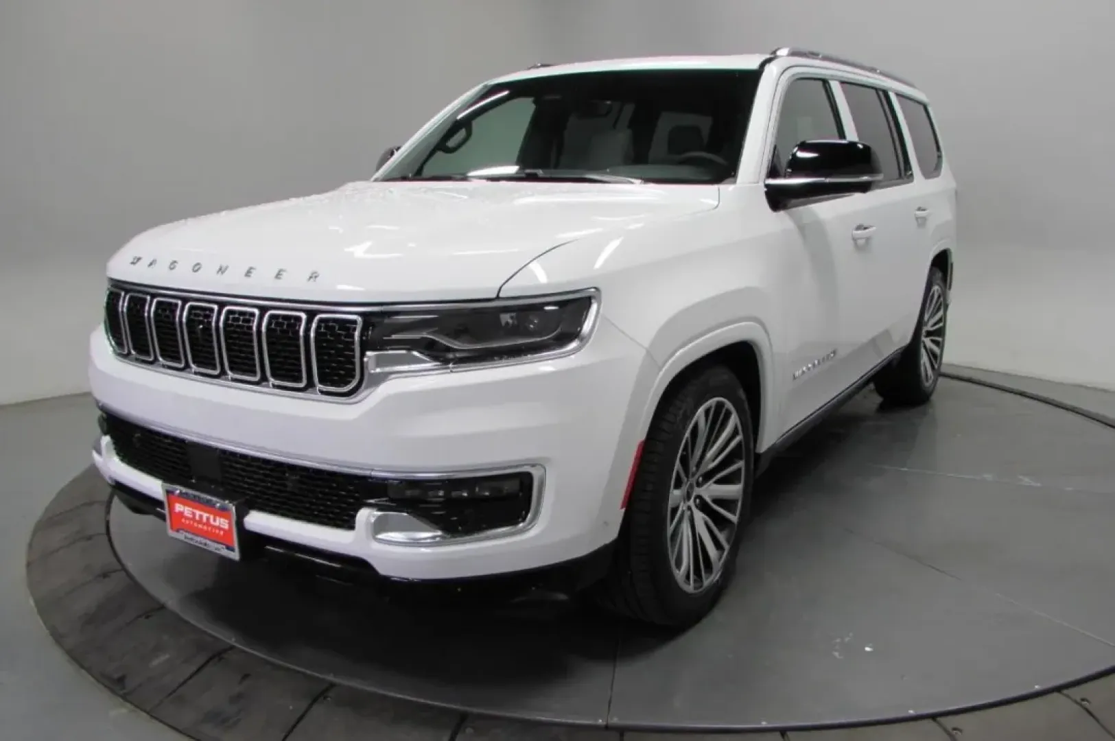 2025 /Sea Salt/Black Leather Jeep Wagoneer Series II (1C4SJVBP5SS) with an Other engine, Automatic transmission, located at 12830 Highway 21, De Soto, MO, 63020, (636) 337-7777, 38.153099, -90.573624 - **Experience Adventure and Luxury with the 2025 Jeep Wagoneer at Pettus CDJR DeSoto!**<br /> <br /> Are you ready to elevate your family adventures or weekend getaways? The 2025 Jeep Wagoneer is the perfect companion for those who crave a blend of rugged capability and refined comfort. This luxuriou - Photo#2