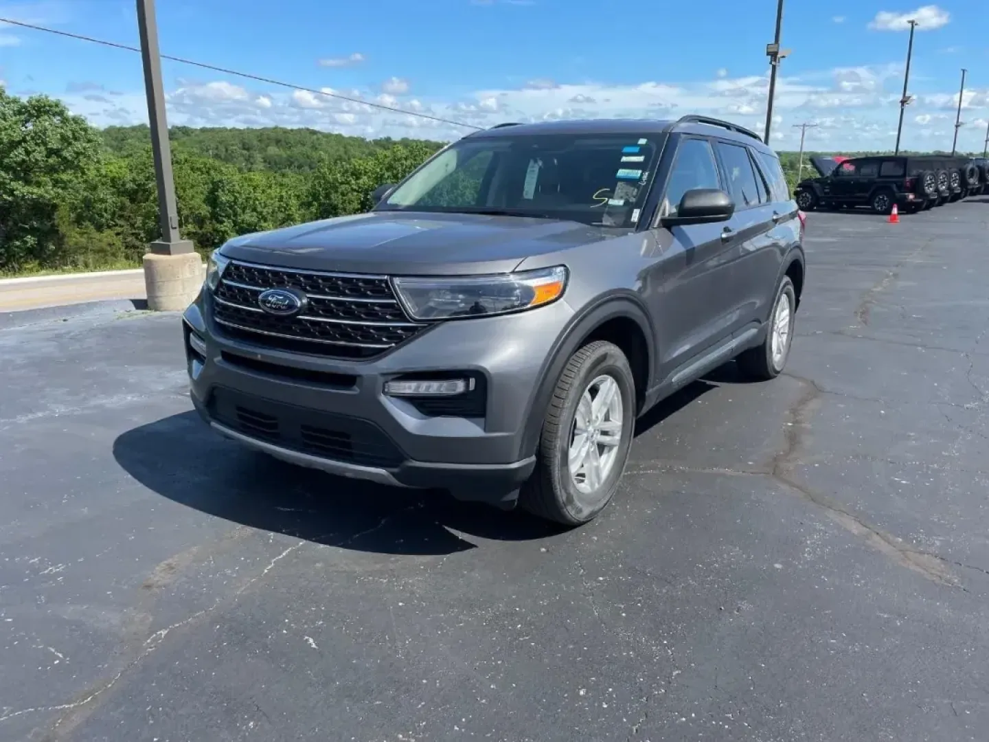 2023 /Sandstone Leather Ford Explorer XLT (1FMSK8DH3PG) with an Other engine, Automatic transmission, located at 12836 Highway 21, De Soto, MO, 63020, (636) 337-7777, 38.151867, -90.575615 - **Explore the Open Road in Style with the 2023 Ford Explorer XLT - Perfect for Any Adventure!**<br /> <br /> Are you ready for your next family road trip, weekend adventure, or daily commute? Look no further than the 2023 Ford Explorer XLT, available now at Pettus Ford De Soto in De Soto, MO. This v - Photo#30