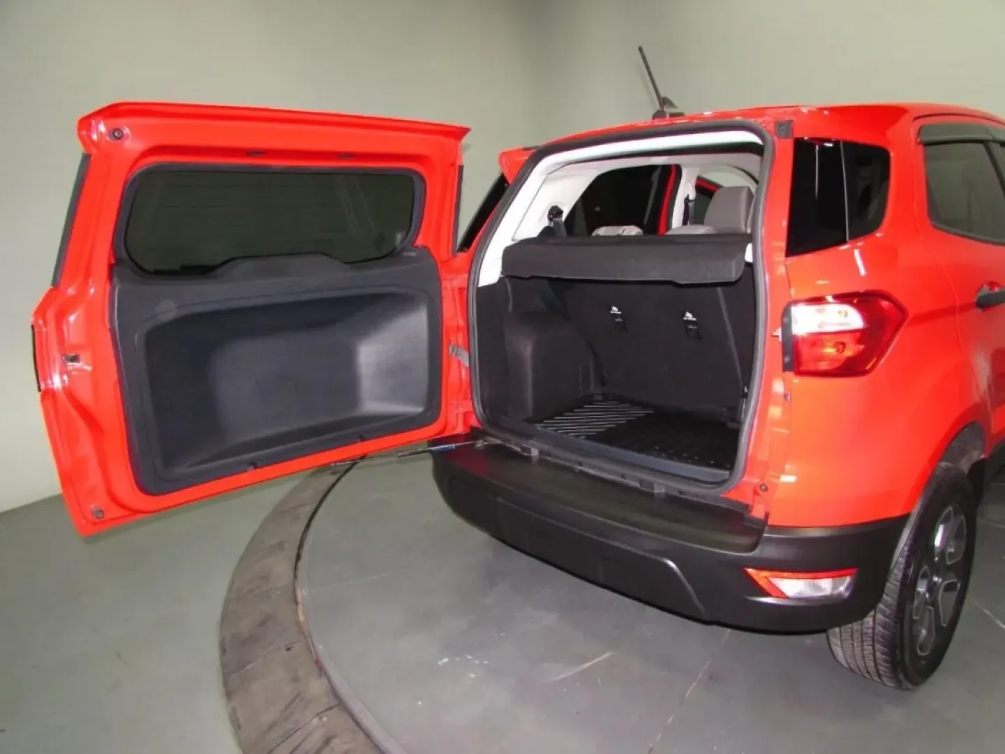 2022 /Medium Light Stone Ford EcoSport S (MAJ6S3FL2NC) with an Other engine, Automatic transmission, located at 12830 Highway 21, De Soto, MO, 63020, (636) 337-7777, 38.153099, -90.573624 - **Explore the Great Outdoors with the 2022 Ford EcoSport Your Perfect Adventure Companion!**<br /> <br /> Are you ready to elevate your weekend getaways or daily commutes with an SUV that embodies versatility and style? Look no further than this stunning **2022 Ford EcoSport**, now available at **P - Photo#28