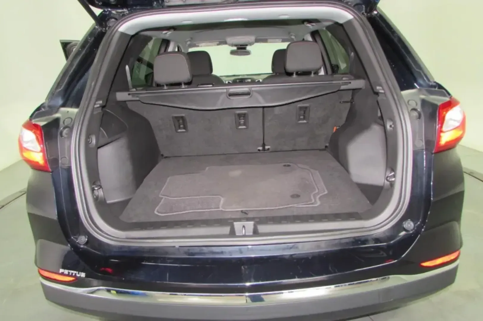 2021 /Medium Ash Gray Cloth Chevrolet Equinox LT (3GNAXKEVXMS) with an Other engine, Automatic transmission, located at 12836 Highway 21, De Soto, MO, 63020, (636) 337-7777, 38.151867, -90.575615 - ### Discover Your Next Adventure with the 2021 Chevrolet Equinox LT at Pettus Ford De Soto!<br /> <br /> Are you ready to elevate your daily drive? The 2021 Chevrolet Equinox LT is designed to fit seamlessly into your lifestyle, whether you're commuting to work, heading out on family road trips, or - Photo#21