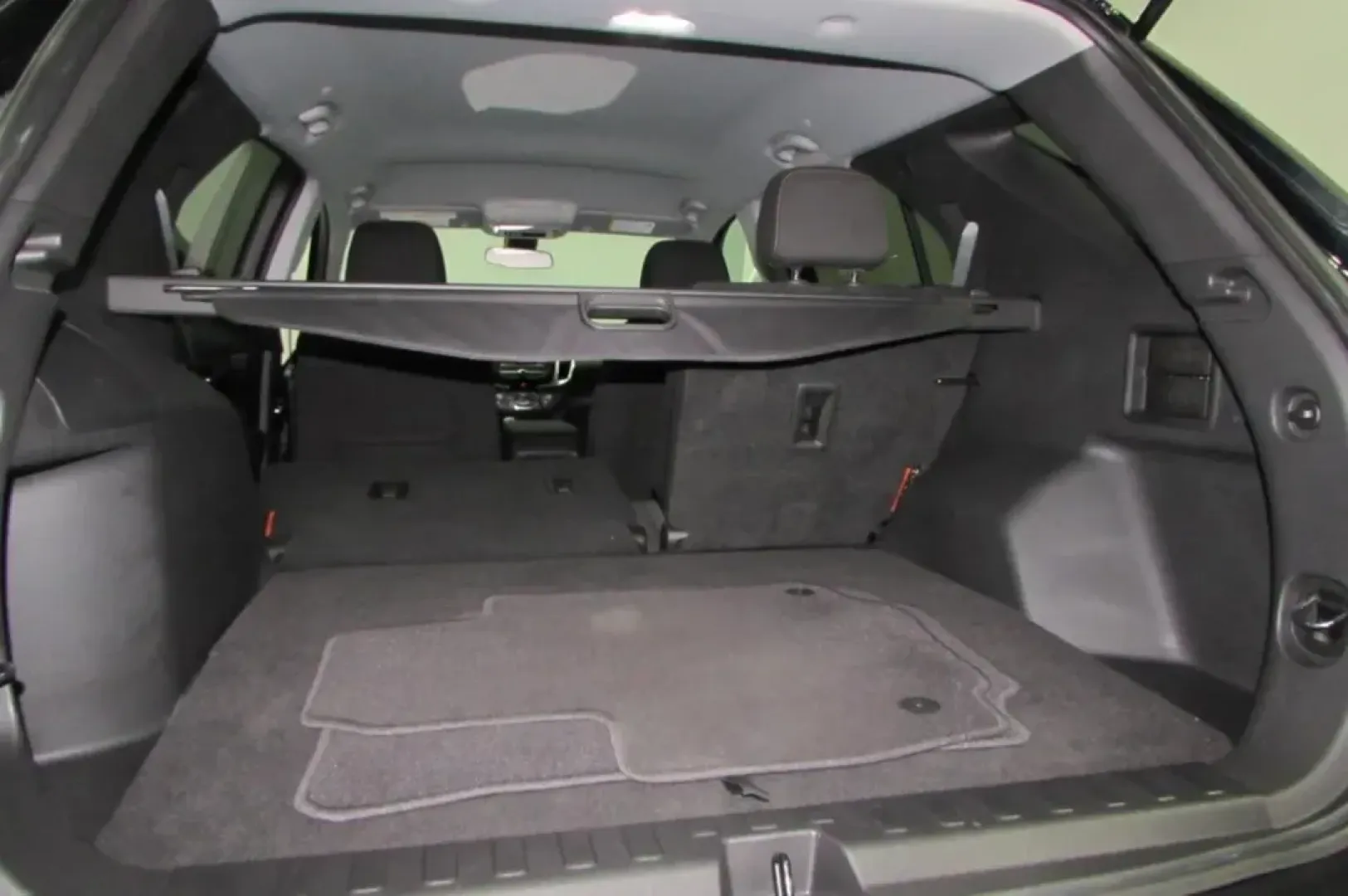 2021 /Medium Ash Gray Cloth Chevrolet Equinox LT (3GNAXKEVXMS) with an Other engine, Automatic transmission, located at 12836 Highway 21, De Soto, MO, 63020, (636) 337-7777, 38.151867, -90.575615 - ### Discover Your Next Adventure with the 2021 Chevrolet Equinox LT at Pettus Ford De Soto!<br /> <br /> Are you ready to elevate your daily drive? The 2021 Chevrolet Equinox LT is designed to fit seamlessly into your lifestyle, whether you're commuting to work, heading out on family road trips, or - Photo#22