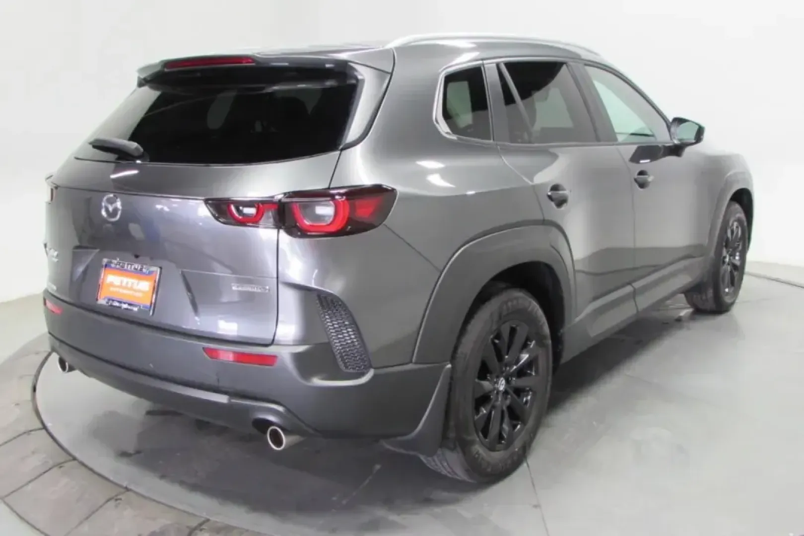2024 /Black w/Gray Leather Trimmed Mazda CX-50 2.5 S Preferred Package (7MMVABBM9RN) with an Other engine, Automatic transmission, located at 12830 Highway 21, De Soto, MO, 63020, (636) 337-7777, 38.153099, -90.573624 - **Discover Adventure with the 2024 Mazda CX-50 at Pettus CDJR DeSoto!**<br /> <br /> Are you ready to elevate your everyday journey? Whether you're commuting to work, taking the kids to school, or embarking on a weekend getaway, the 2024 Mazda CX-50 is designed to seamlessly fit into your lifestyle. - Photo#5