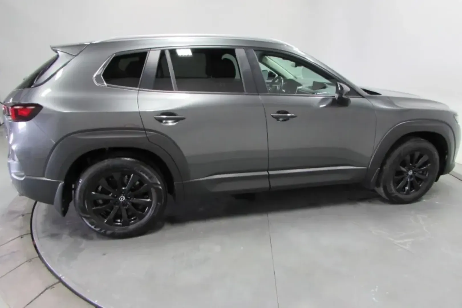 2024 /Black w/Gray Leather Trimmed Mazda CX-50 2.5 S Preferred Package (7MMVABBM9RN) with an Other engine, Automatic transmission, located at 12830 Highway 21, De Soto, MO, 63020, (636) 337-7777, 38.153099, -90.573624 - **Discover Adventure with the 2024 Mazda CX-50 at Pettus CDJR DeSoto!**<br /> <br /> Are you ready to elevate your everyday journey? Whether you're commuting to work, taking the kids to school, or embarking on a weekend getaway, the 2024 Mazda CX-50 is designed to seamlessly fit into your lifestyle. - Photo#6