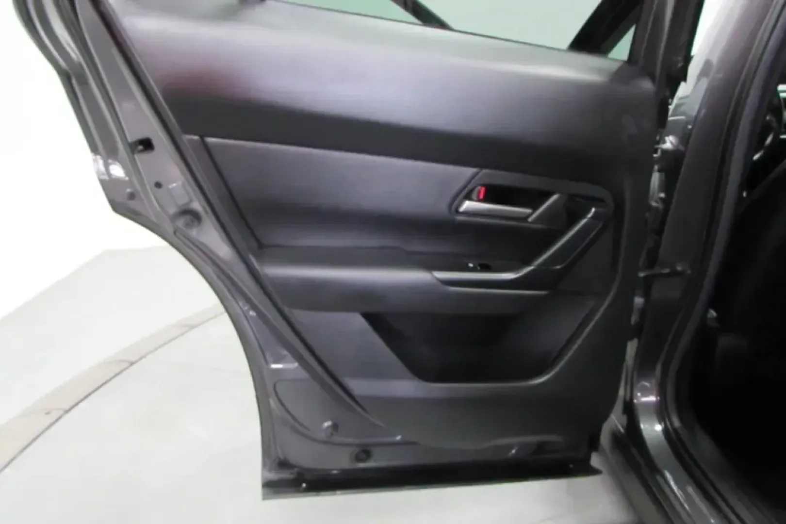 2024 /Black w/Gray Leather Trimmed Mazda CX-50 2.5 S Preferred Package (7MMVABBM9RN) with an Other engine, Automatic transmission, located at 12830 Highway 21, De Soto, MO, 63020, (636) 337-7777, 38.153099, -90.573624 - **Discover Adventure with the 2024 Mazda CX-50 at Pettus CDJR DeSoto!**<br /> <br /> Are you ready to elevate your everyday journey? Whether you're commuting to work, taking the kids to school, or embarking on a weekend getaway, the 2024 Mazda CX-50 is designed to seamlessly fit into your lifestyle. - Photo#21