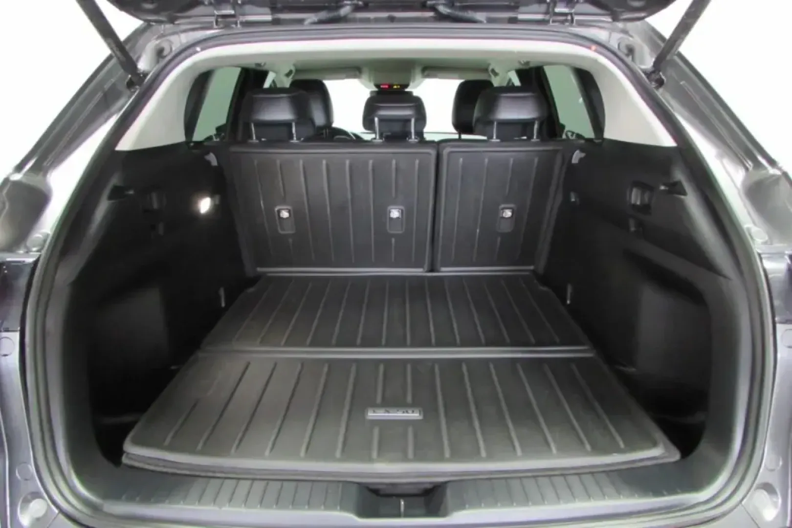 2024 /Black w/Gray Leather Trimmed Mazda CX-50 2.5 S Preferred Package (7MMVABBM9RN) with an Other engine, Automatic transmission, located at 12830 Highway 21, De Soto, MO, 63020, (636) 337-7777, 38.153099, -90.573624 - **Discover Adventure with the 2024 Mazda CX-50 at Pettus CDJR DeSoto!**<br /> <br /> Are you ready to elevate your everyday journey? Whether you're commuting to work, taking the kids to school, or embarking on a weekend getaway, the 2024 Mazda CX-50 is designed to seamlessly fit into your lifestyle. - Photo#23