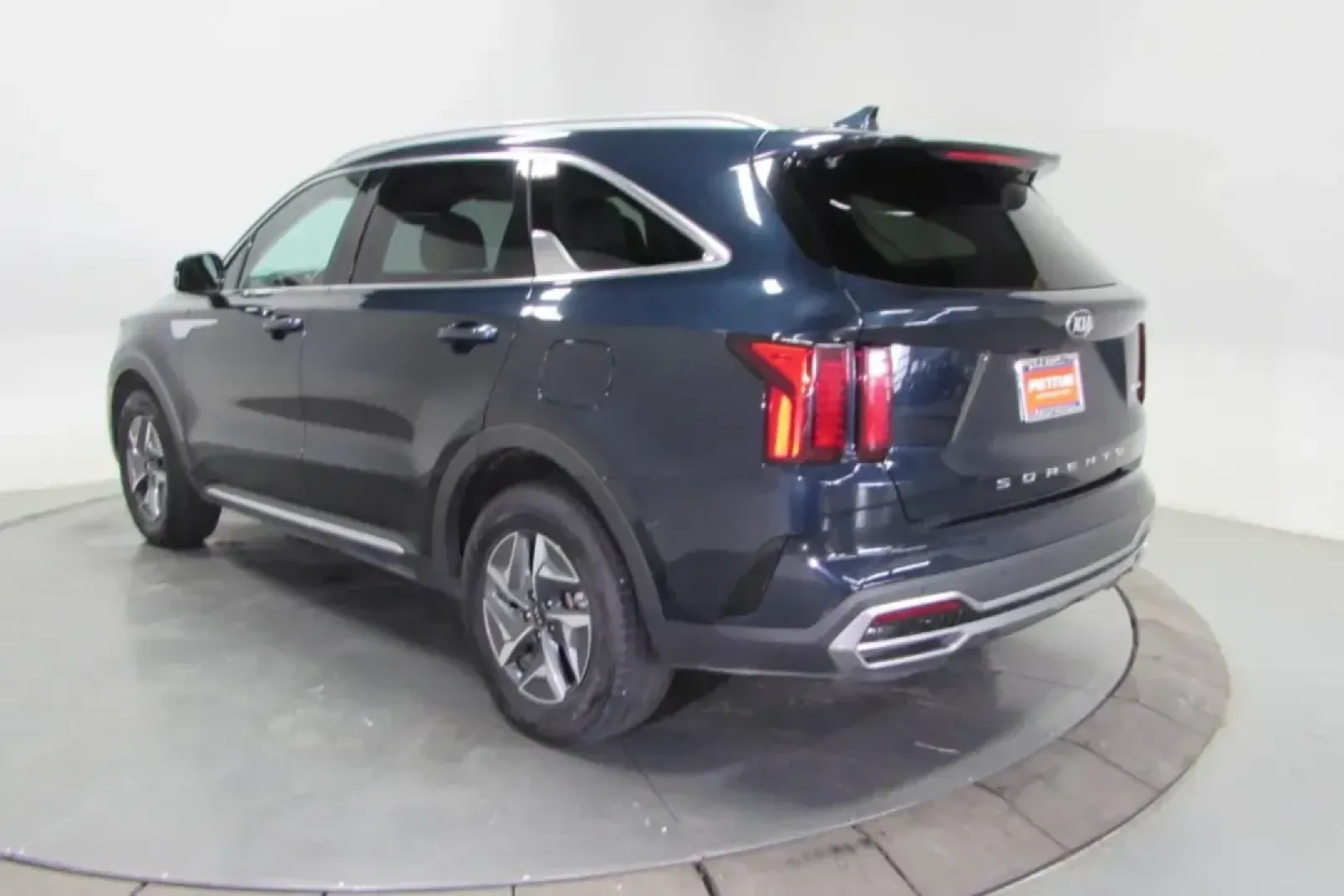 2021 /Leather Kia Sorento Hybrid S (KNDRG4LG2M5) with an Other engine, Automatic transmission, located at 12836 Highway 21, De Soto, MO, 63020, (636) 337-7777, 38.151867, -90.575615 - USED 2021 Kia Sorento Hybrid S from Pettus Ford De Soto, De Soto MO. - Photo#5