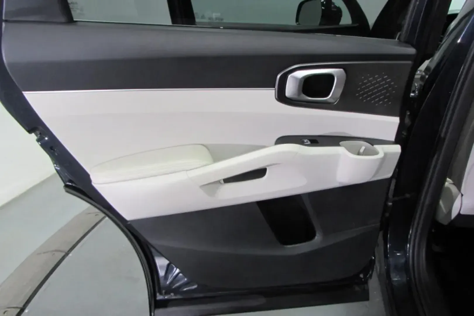 2021 /Leather Kia Sorento Hybrid S (KNDRG4LG2M5) with an Other engine, Automatic transmission, located at 12836 Highway 21, De Soto, MO, 63020, (636) 337-7777, 38.151867, -90.575615 - USED 2021 Kia Sorento Hybrid S from Pettus Ford De Soto, De Soto MO. - Photo#23
