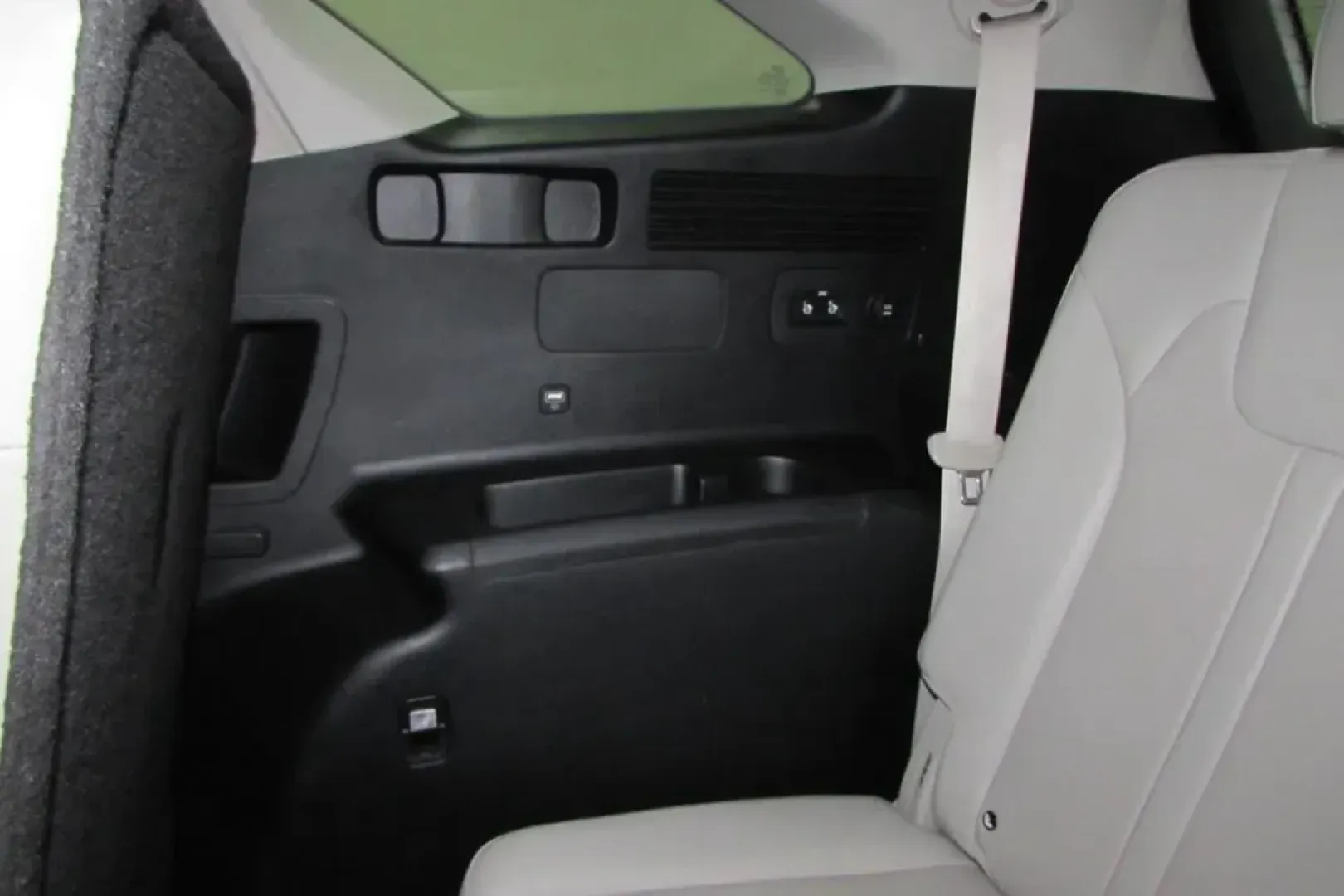 2021 /Leather Kia Sorento Hybrid S (KNDRG4LG2M5) with an Other engine, Automatic transmission, located at 12836 Highway 21, De Soto, MO, 63020, (636) 337-7777, 38.151867, -90.575615 - USED 2021 Kia Sorento Hybrid S from Pettus Ford De Soto, De Soto MO. - Photo#27