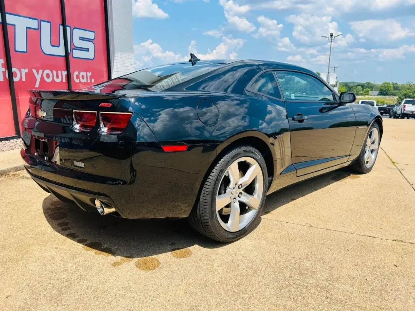 2010 Chevrolet Camaro SS 2SS (2G1FK1EJ1A9) with an Other engine, located at 970 Woodlawn Dr., Farmington, MO, 63640, (573) 431-7800, 37.825642, -90.468674 - Experience the thrill of the open road with the 2010 Chevrolet Camaro SS, perfect for those who crave adventure and excitement. This stunning two-door coupe is designed for those who appreciate powerful performance and sleek styling, making it an ideal choice for weekend getaways or evening drives t - Photo#2
