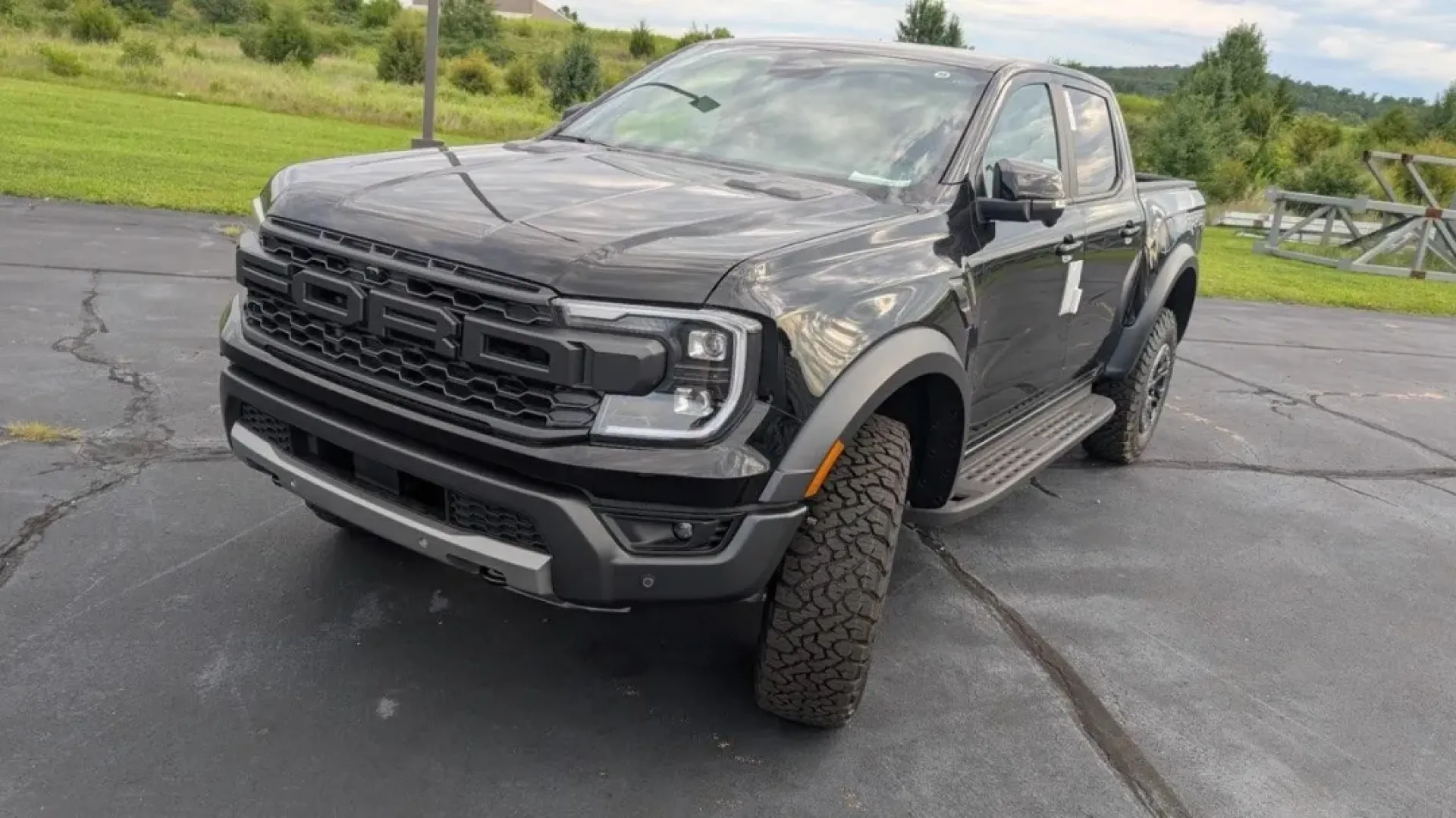 2025 /Ebony Leather Trimmed Ford Ranger Raptor (1FTER4LR7SL) with an 3.0L EcoBoost V6 engine, Automatic transmission, located at 141 Commercial Dr, Fredericktown, MO, 63645, (573) 783-6432, 37.570087, -90.320648 - Looking for the perfect vehicle that can handle your adventurous lifestyle while providing comfort and reliability? Look no further than the 2025 Ford Ranger Raptor available at Pettus Ford Fredericktown. With its rugged design and powerful capabilities, this truck is not just a mode of transportati - Photo#1