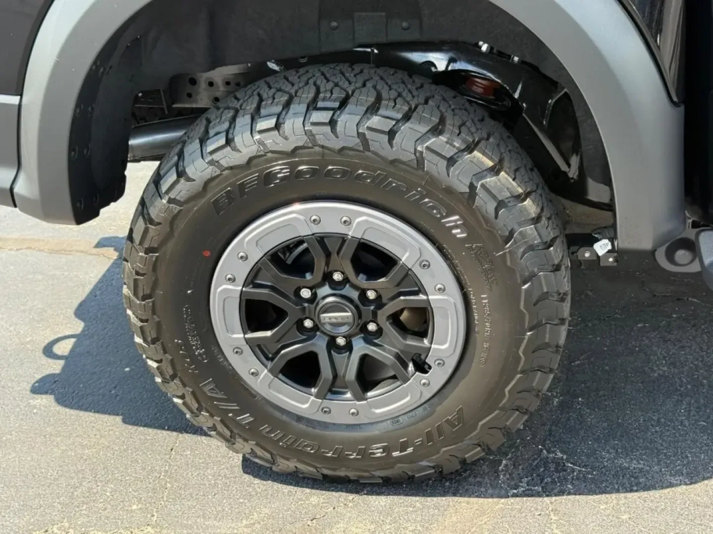 2025 /Ebony Leather Trimmed Ford Ranger Raptor (1FTER4LR7SL) with an 3.0L EcoBoost V6 engine, Automatic transmission, located at 141 Commercial Dr, Fredericktown, MO, 63645, (573) 783-6432, 37.570087, -90.320648 - Looking for the perfect vehicle that can handle your adventurous lifestyle while providing comfort and reliability? Look no further than the 2025 Ford Ranger Raptor available at Pettus Ford Fredericktown. With its rugged design and powerful capabilities, this truck is not just a mode of transportati - Photo#4
