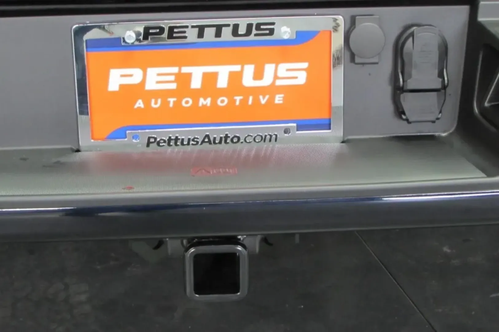 2025 /Black Ford F-150 XLT (1FTFW3L54SK) with an 5.0L engine, located at 12836 Highway 21, De Soto, MO, 63020, (636) 337-7777, 38.151867, -90.575615 - **Elevate Your Adventures with the 2025 Ford F-150 XLT at Pettus Ford De Soto!**<br /> <br /> Are you ready to take your weekend getaways and everyday errands to the next level? Look no further than the stunning 2025 Ford F-150 XLT, the perfect truck for those who crave both adventure and practicali - Photo#11